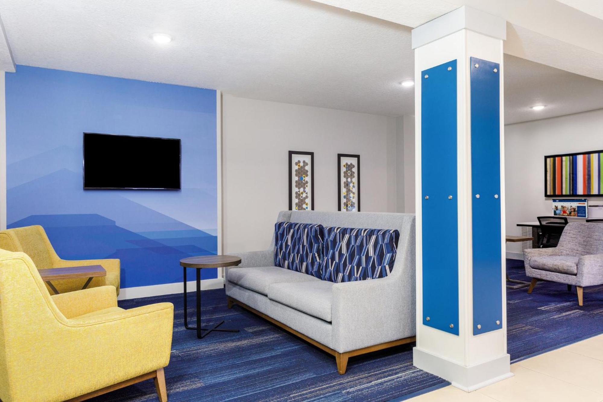 Express & - Mayport / By Ihg Hotel