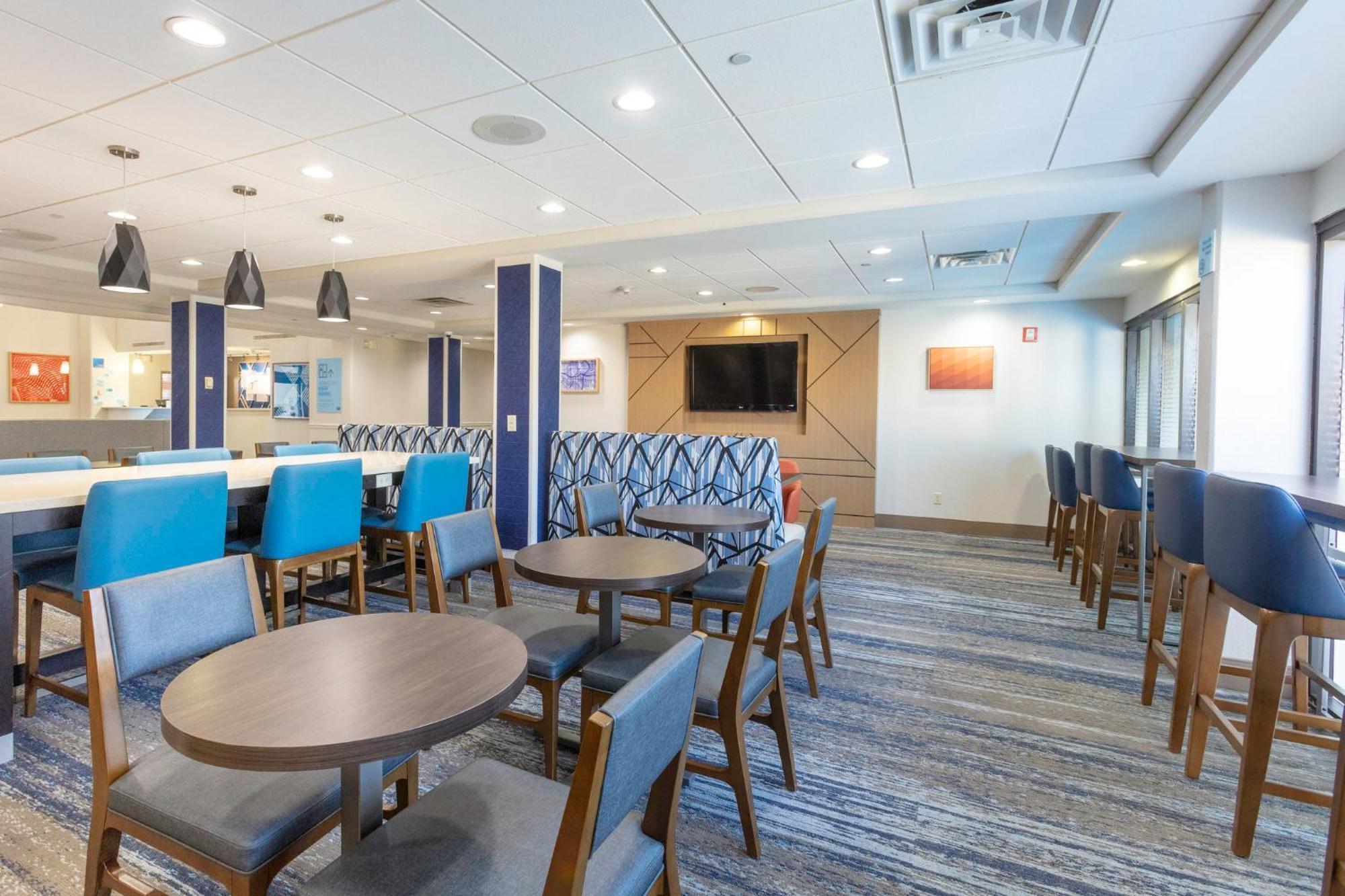 Hotel Express & Airport By Ihg