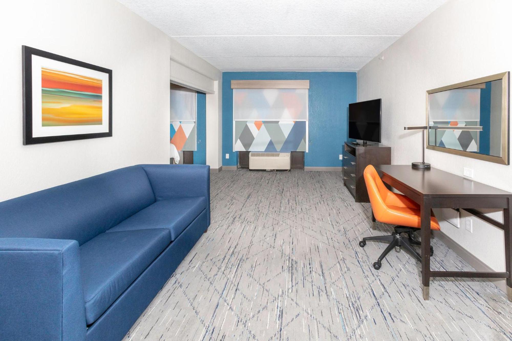 Express & Airport By Ihg Hotel 3*