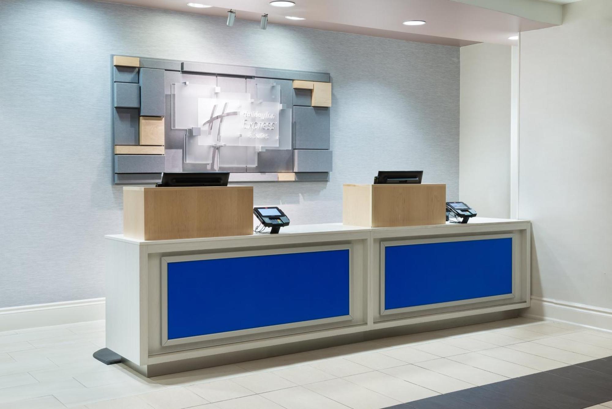 Express & Ft. Lauderdale-plantation By Ihg Hotel