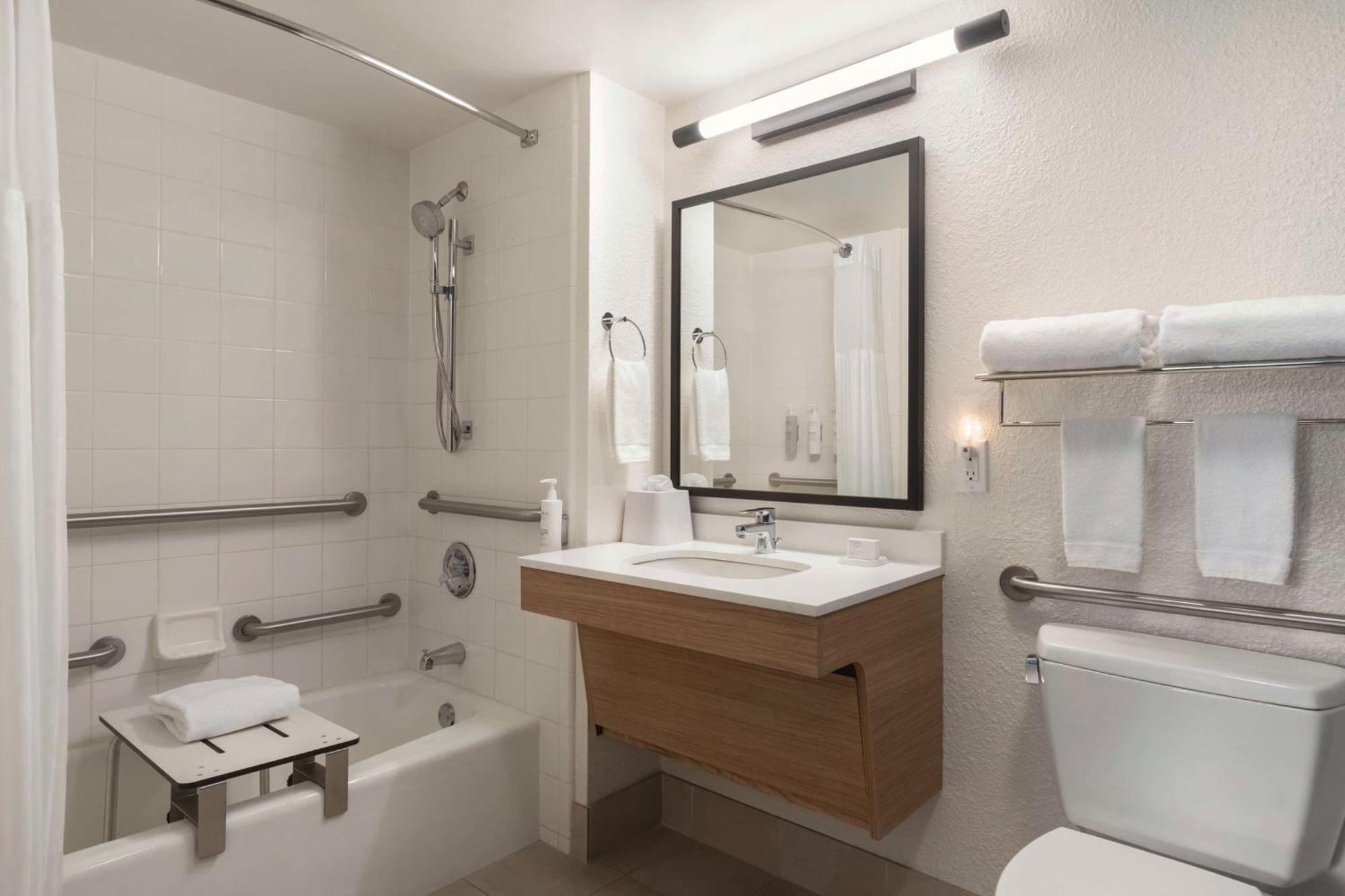 Hotel Spark By Hilton Sarasota Siesta Key Gateway 3*