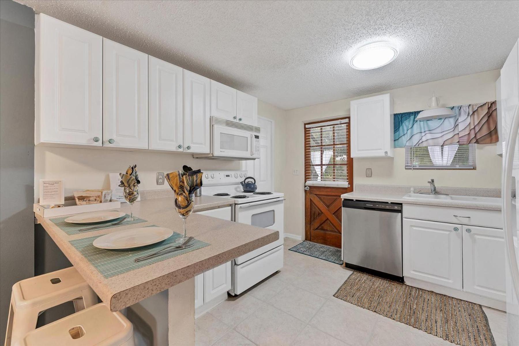 With Heated Pool Just Off Siesta Key * Sarasota