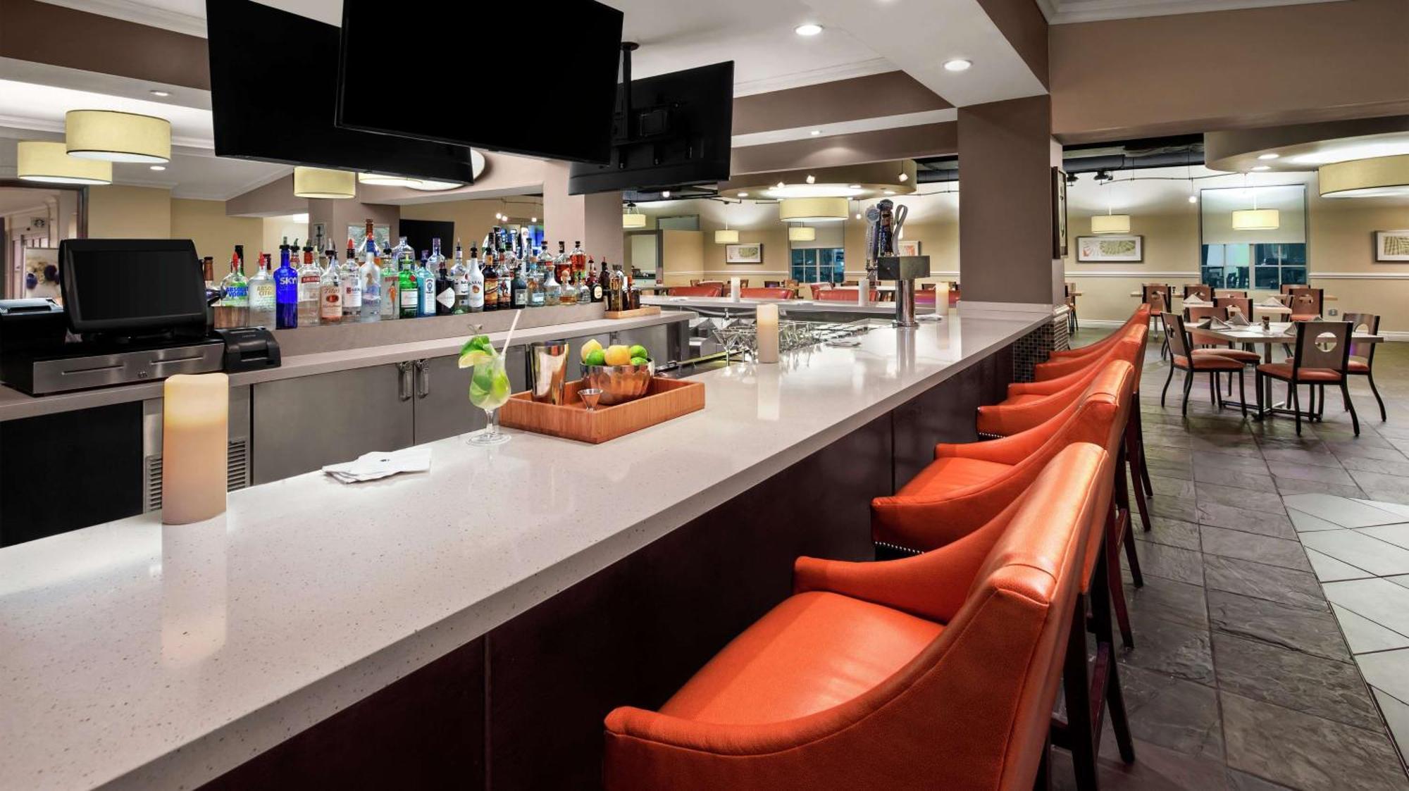 Hotel Doubletree By Hilton - Sawgrass Mills 4*