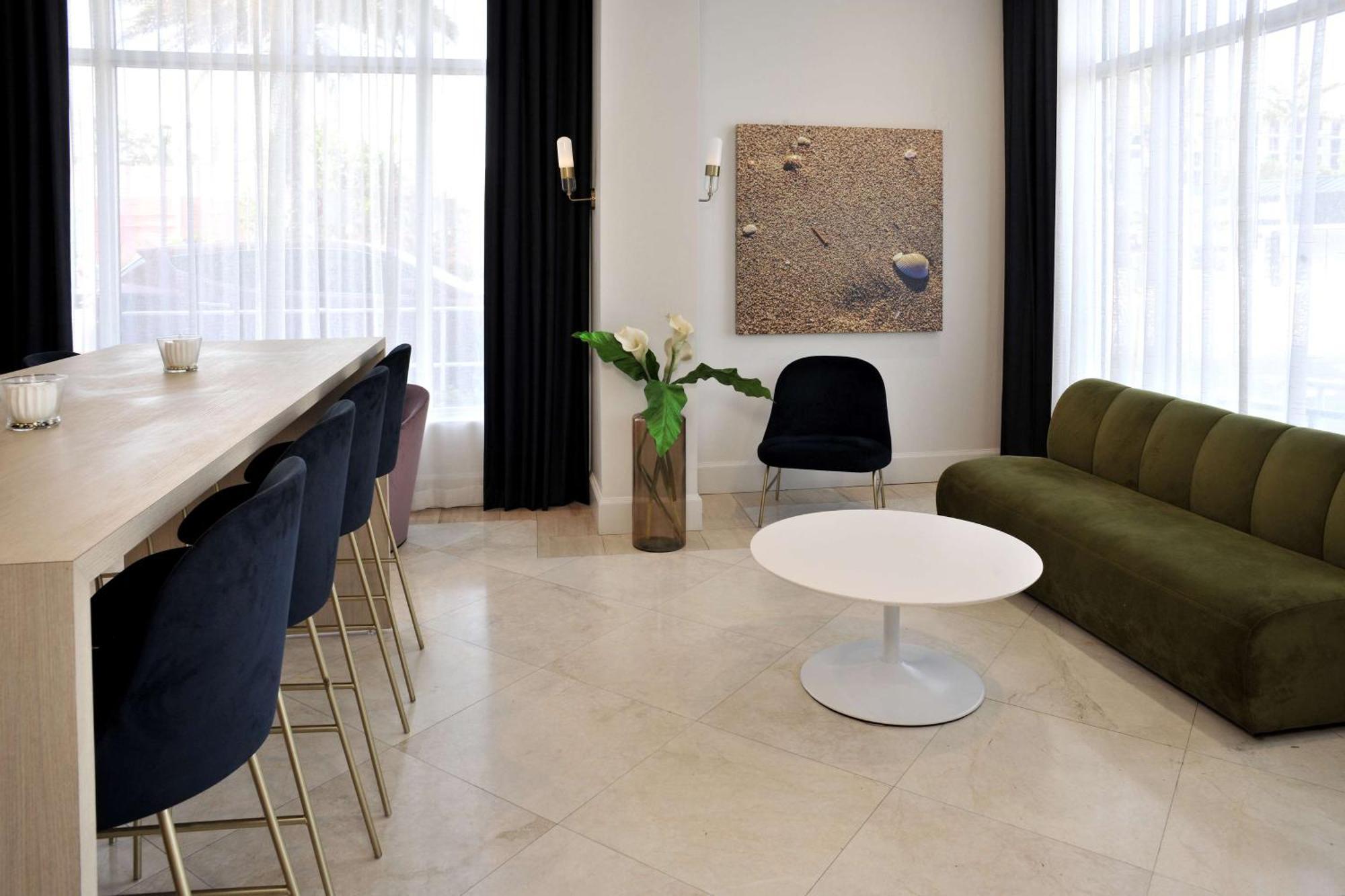 Dello Ft Lauderdale Airport, Tapestry Collection By Hilton