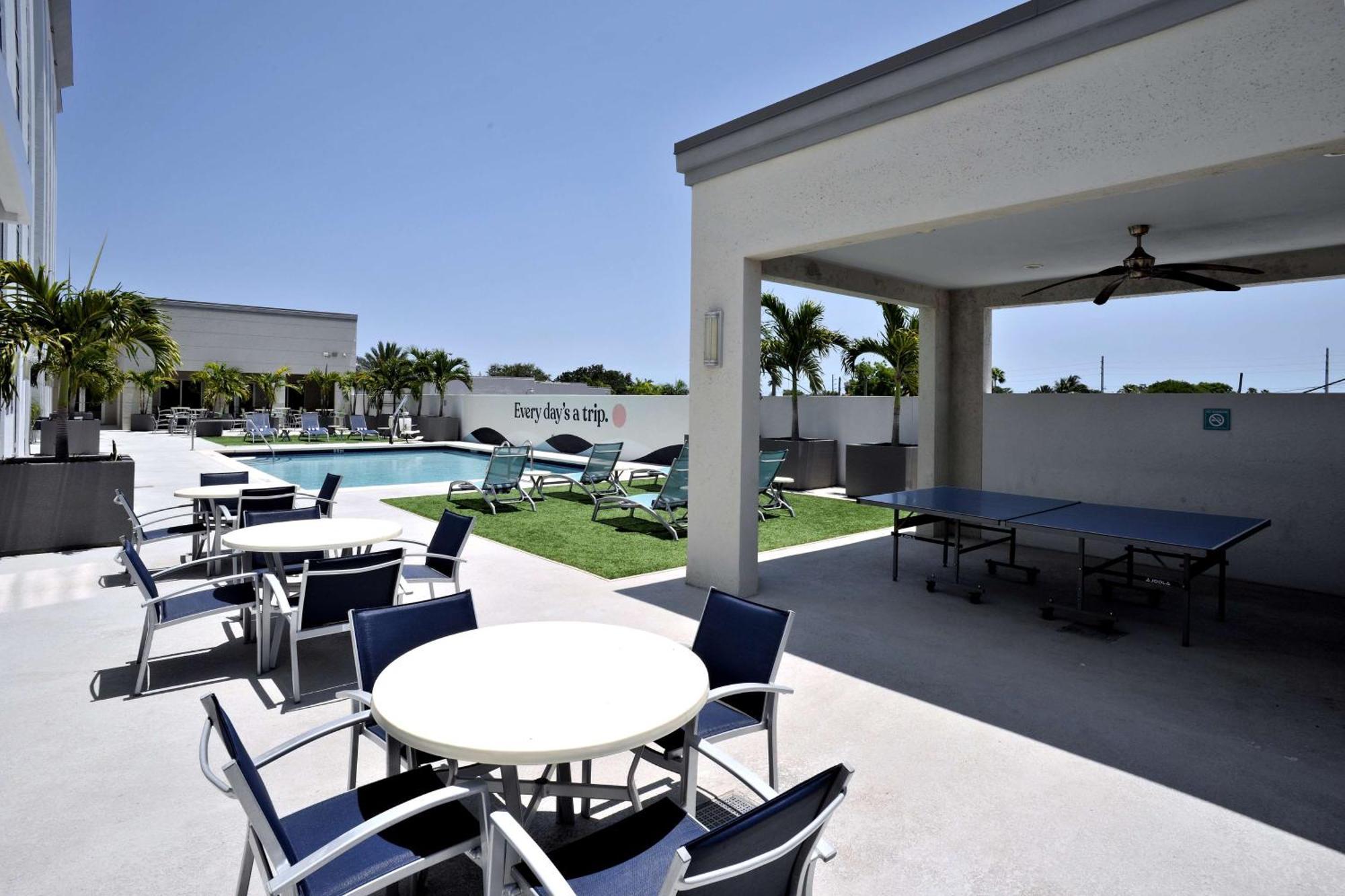 Dello Ft Lauderdale Airport, Tapestry Collection By Hilton