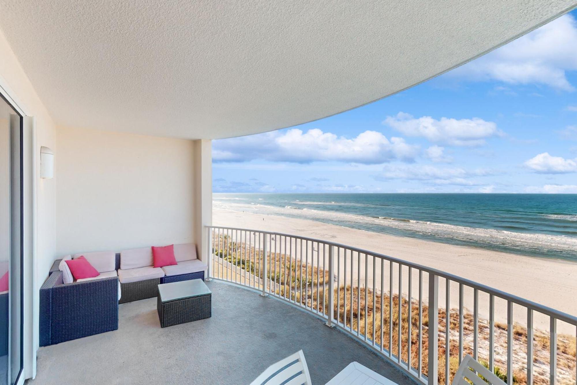 Twin Palms 603 *