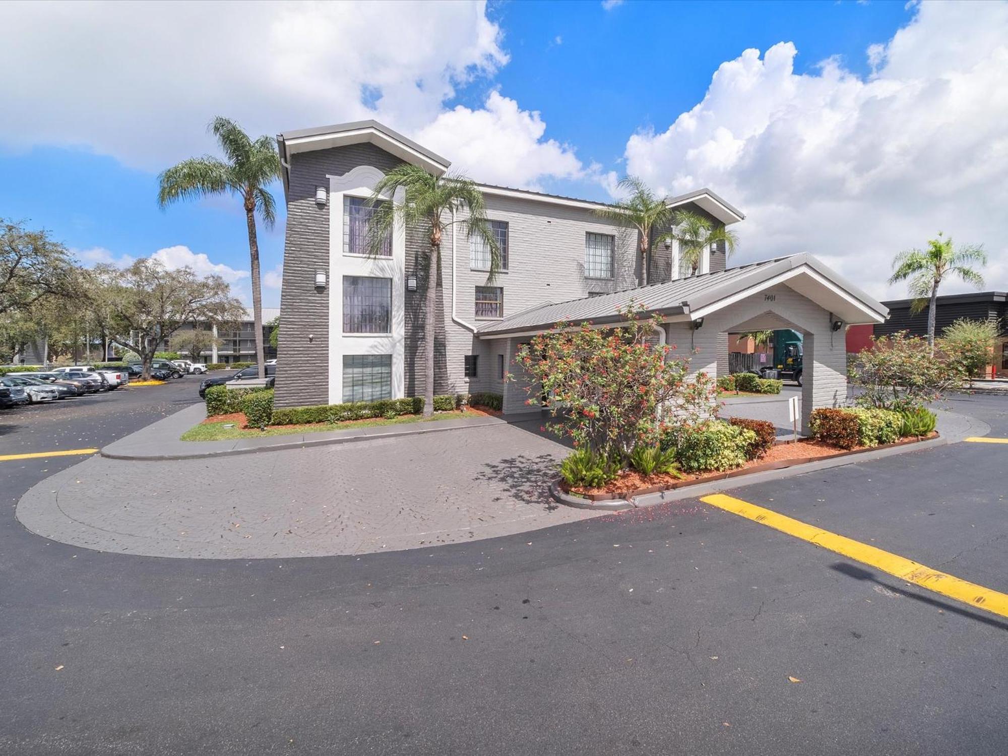 La Quinta By Wyndham Miami Airport North