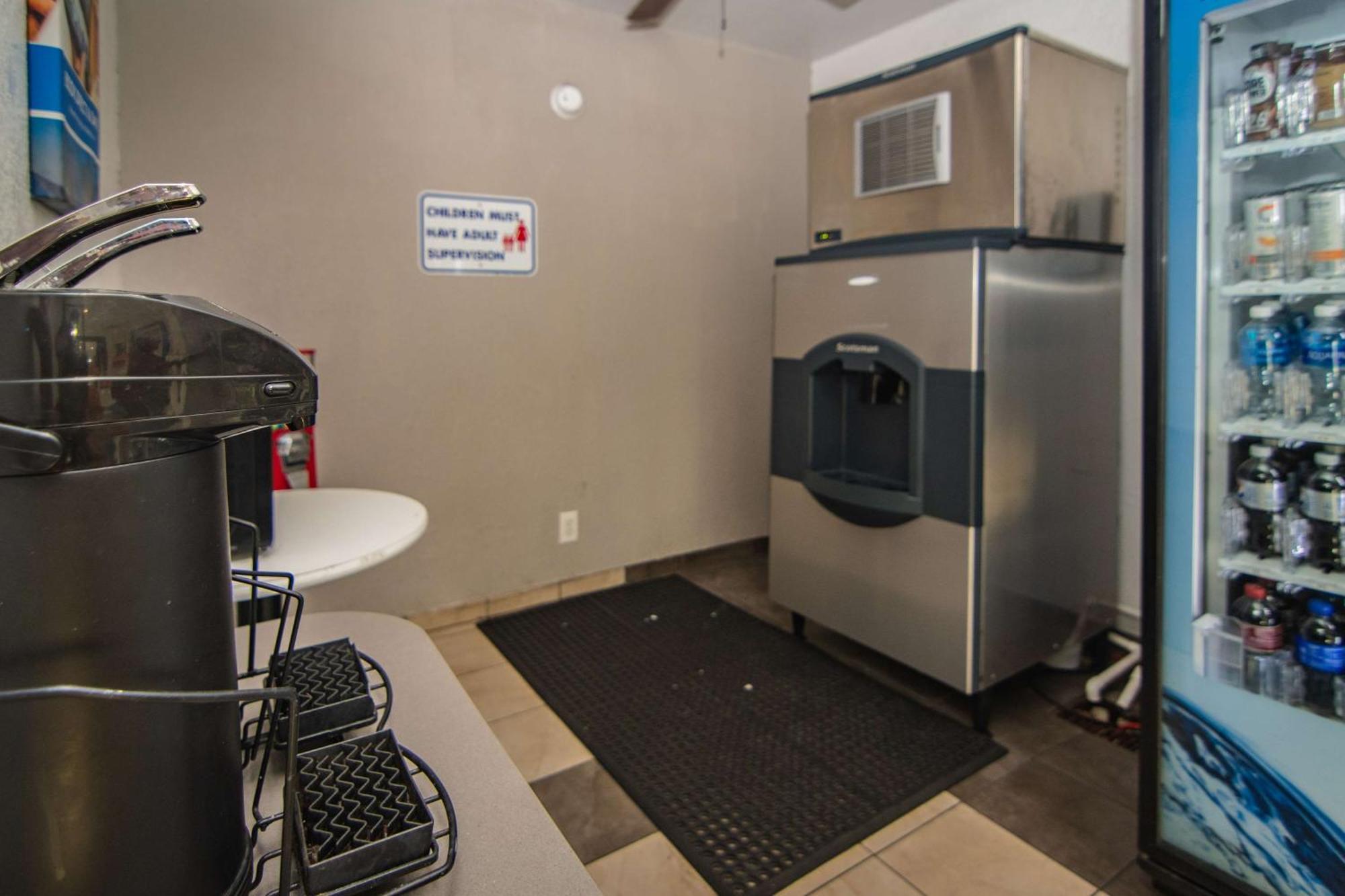 Hotel 6-ft. Pierce, Fl 2*