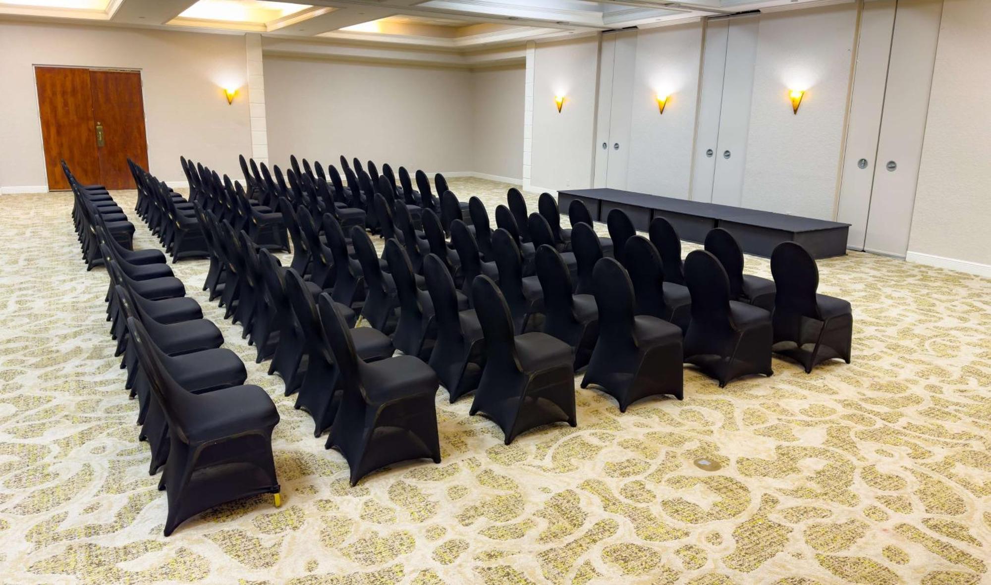 Western Palm Gardens & And Conference Ct Hotel