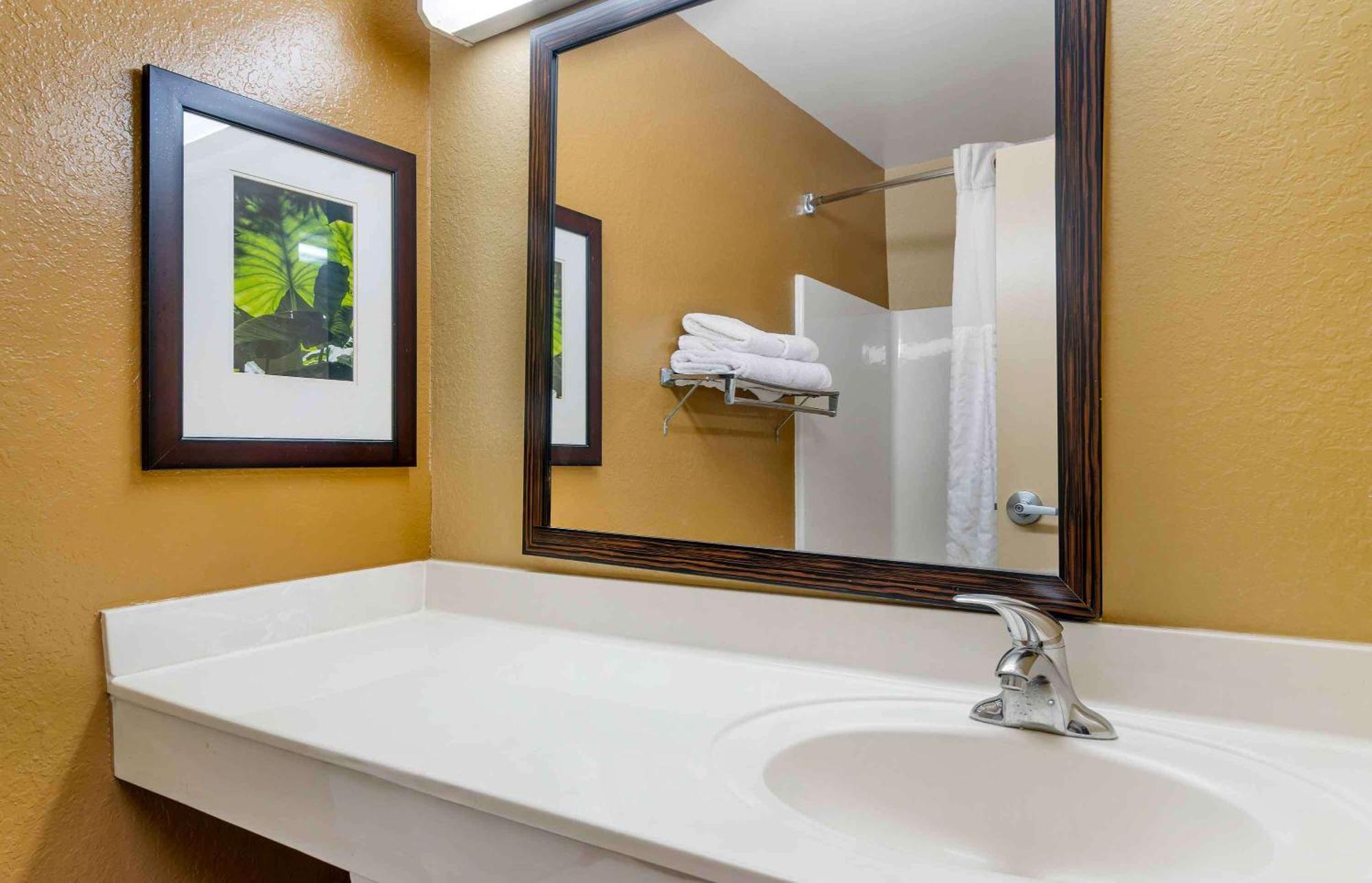Extended America Select - Tampa - North - Usf - Attractions Hotel 2*