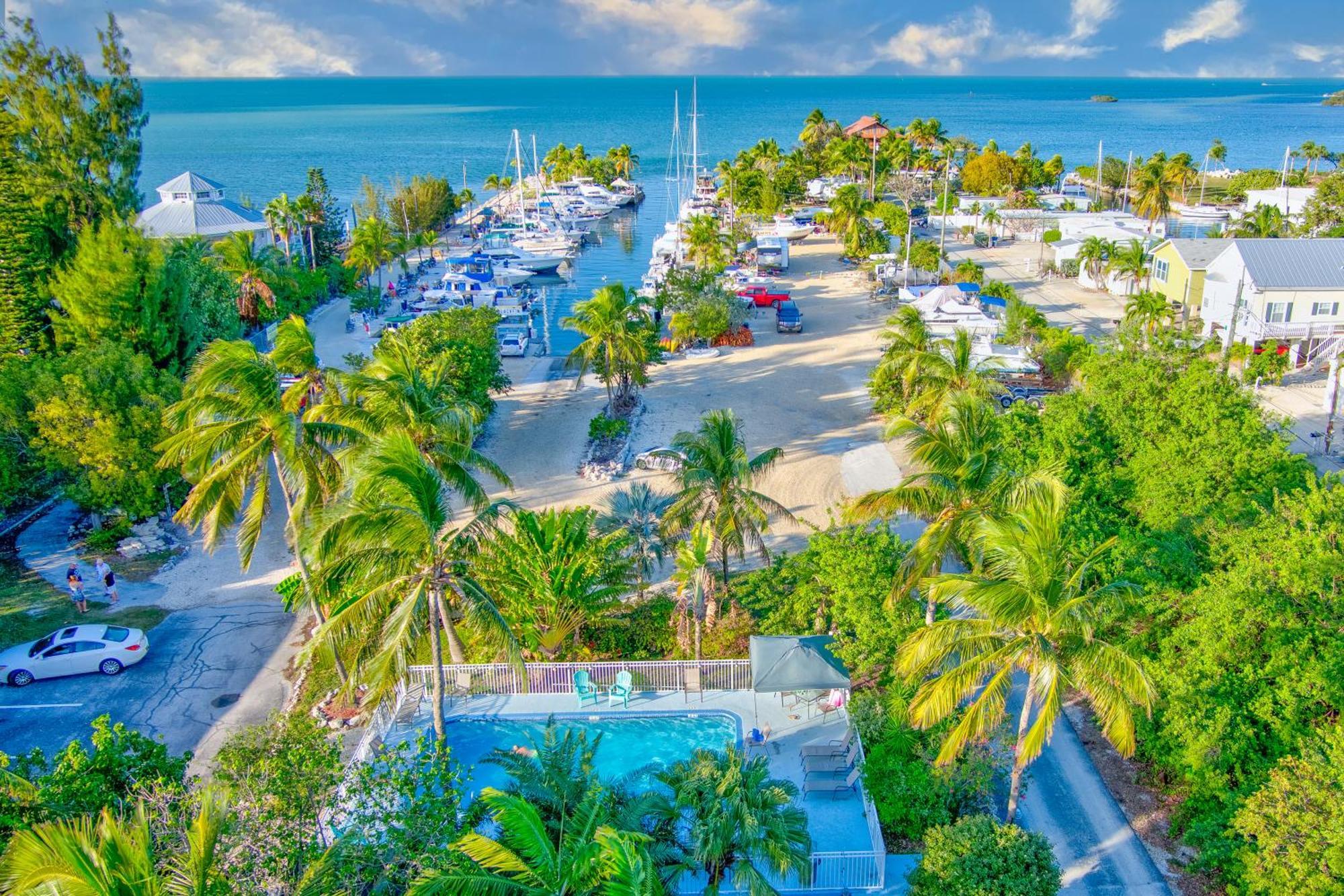 Resort Blackfin And Marina 2*