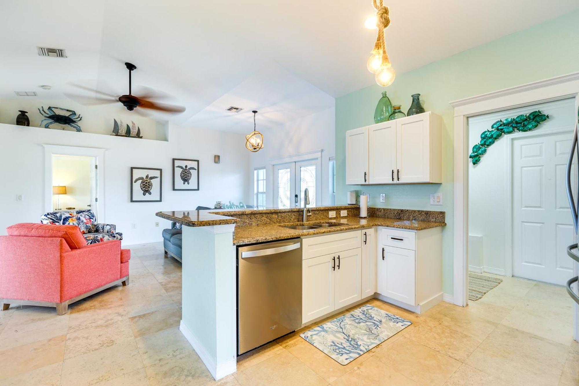 Holiday home Retreat With Heated Pool And Lanai! Cape Coral