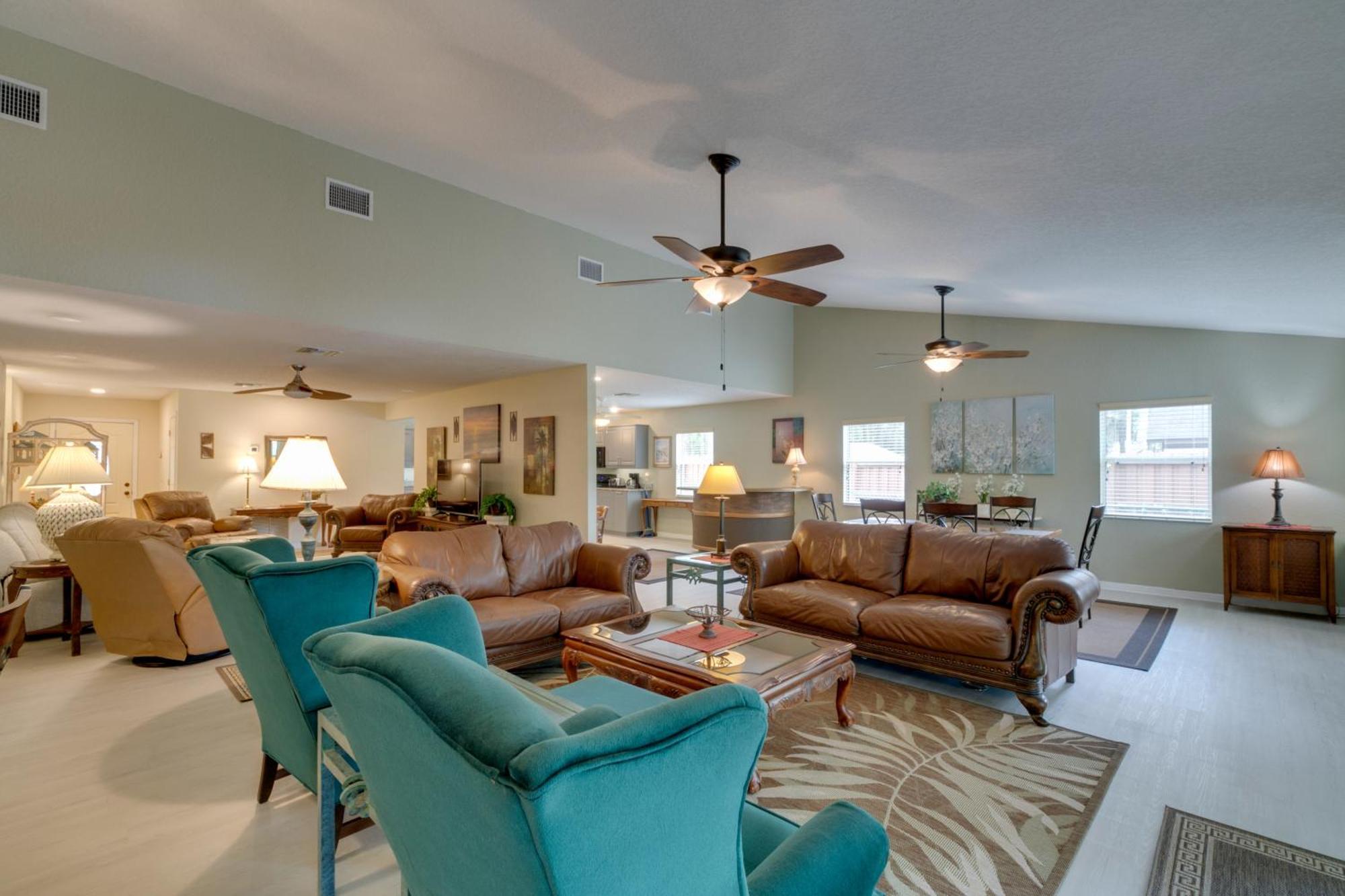 Holiday home Waterfront With Private Dock And Lanai!