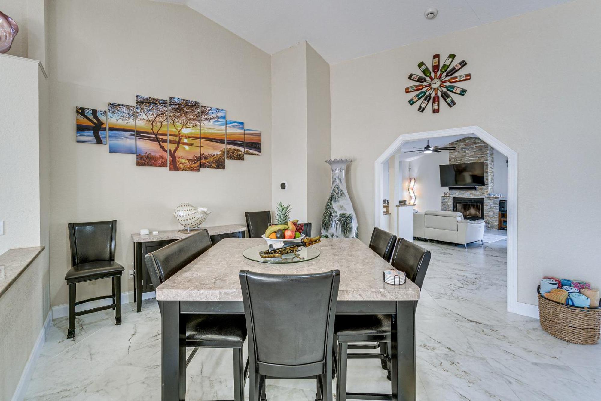 Luxe Waterfront Oasis With Dock, Heated Pool And Spa! Port Charlotte