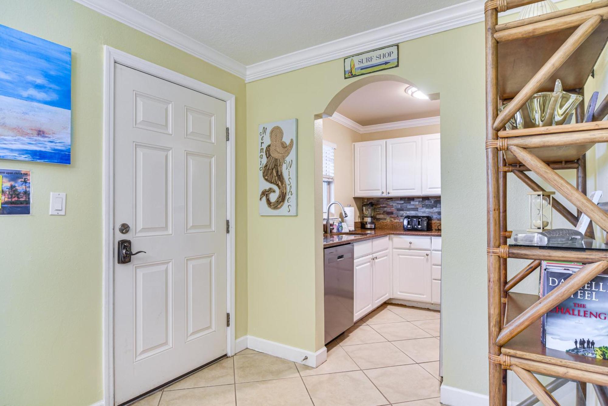Vibrant With Dedicated Access Apartment Clearwater Beach