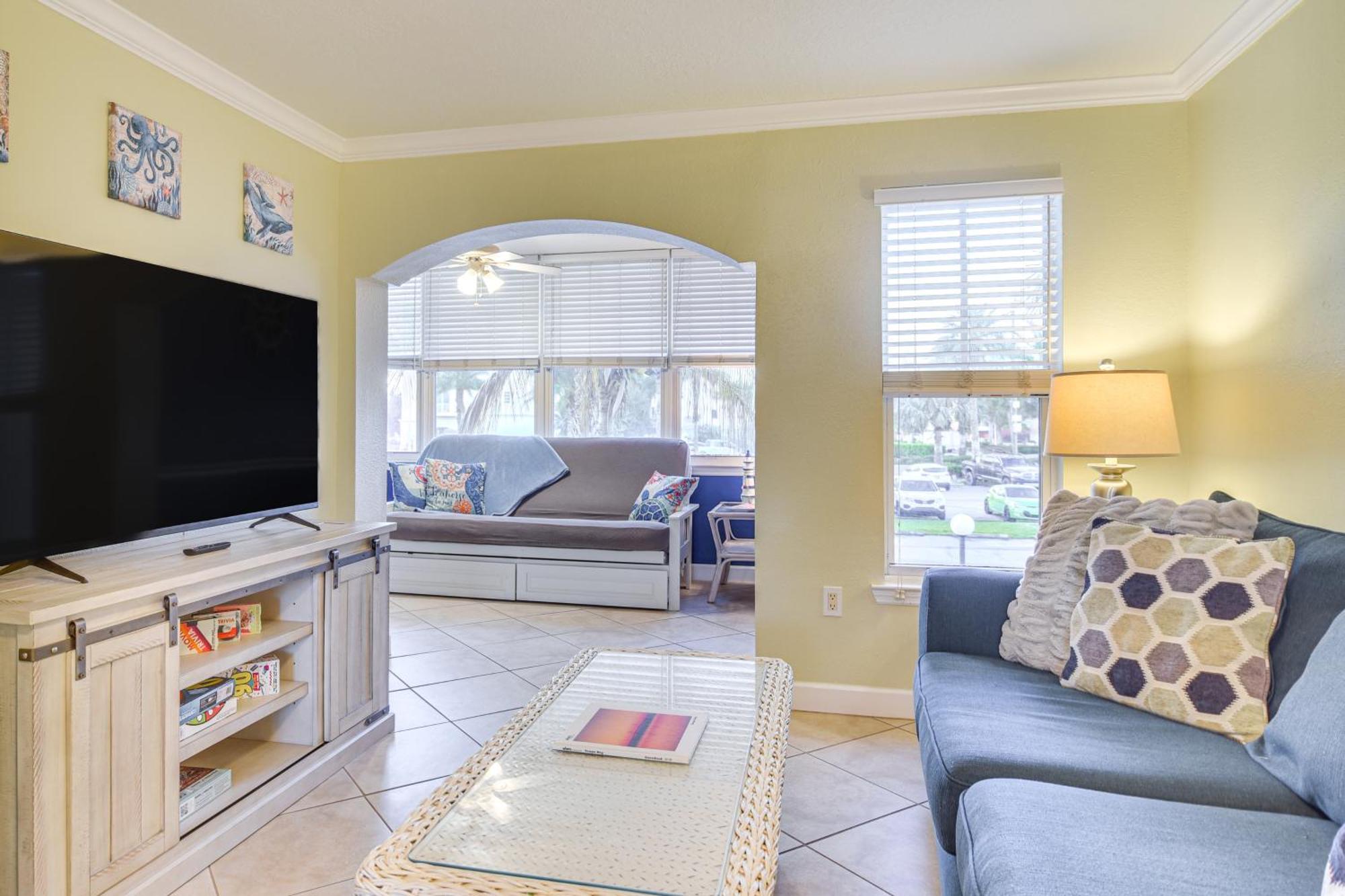 Vibrant With Dedicated Access Apartment Clearwater Beach