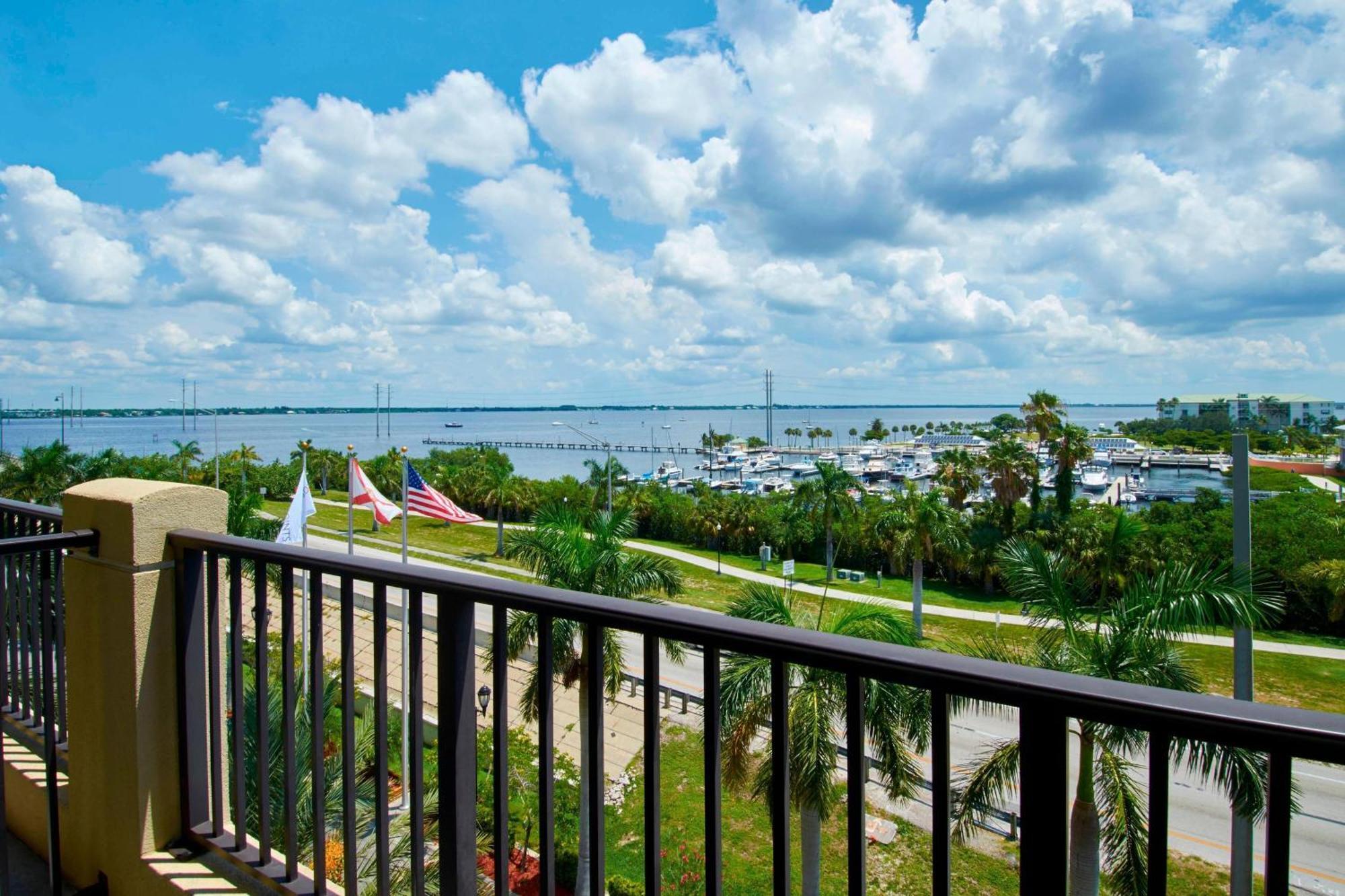 Four Points By Sheraton Harborside Punta Gorda
