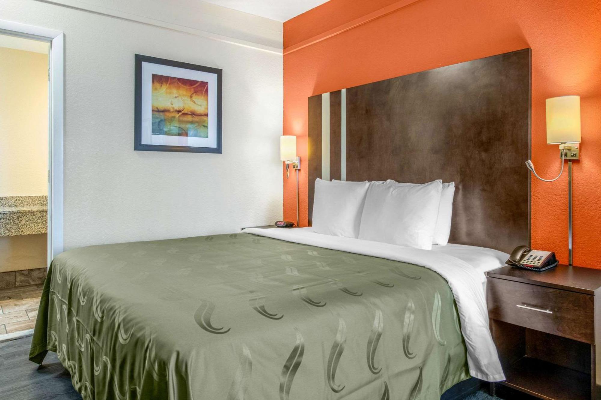 Quality & Jacksonville-baymeadows Hotel 2*