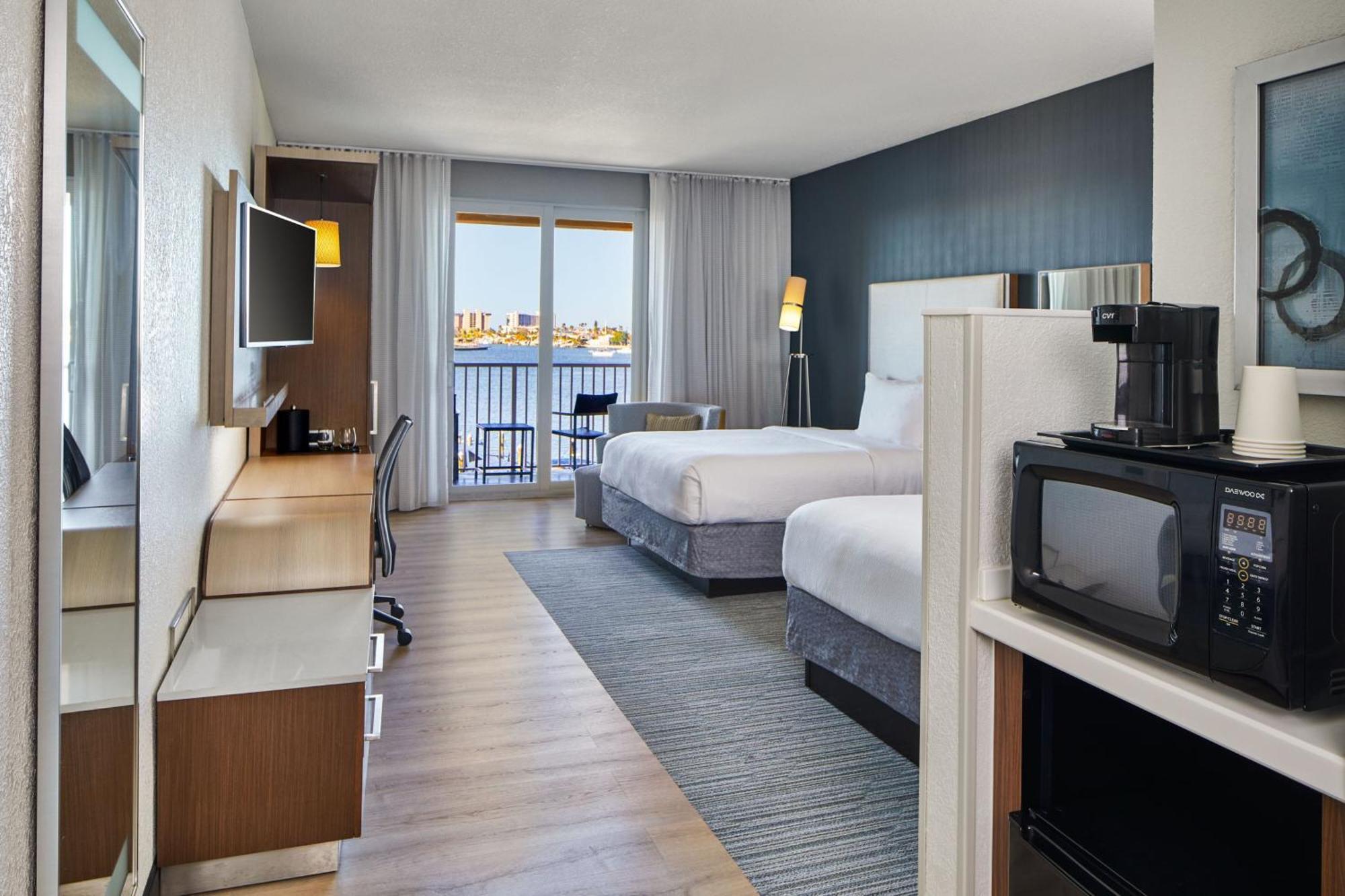 Hotel Courtyard By Marriott St. Petersburg Clearwater/madeira 3*