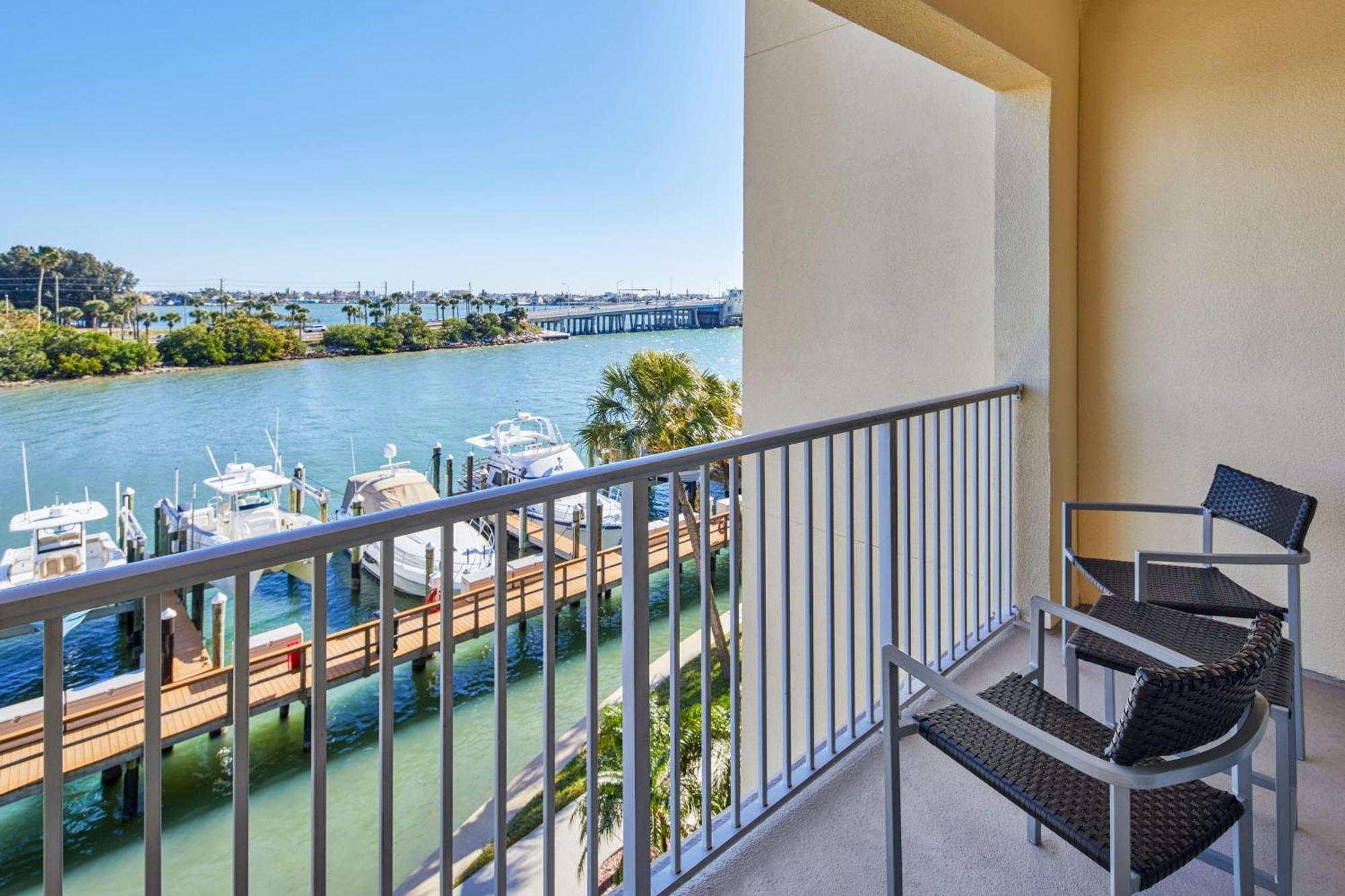 Courtyard By Marriott St. Petersburg Clearwater/madeira Hotel