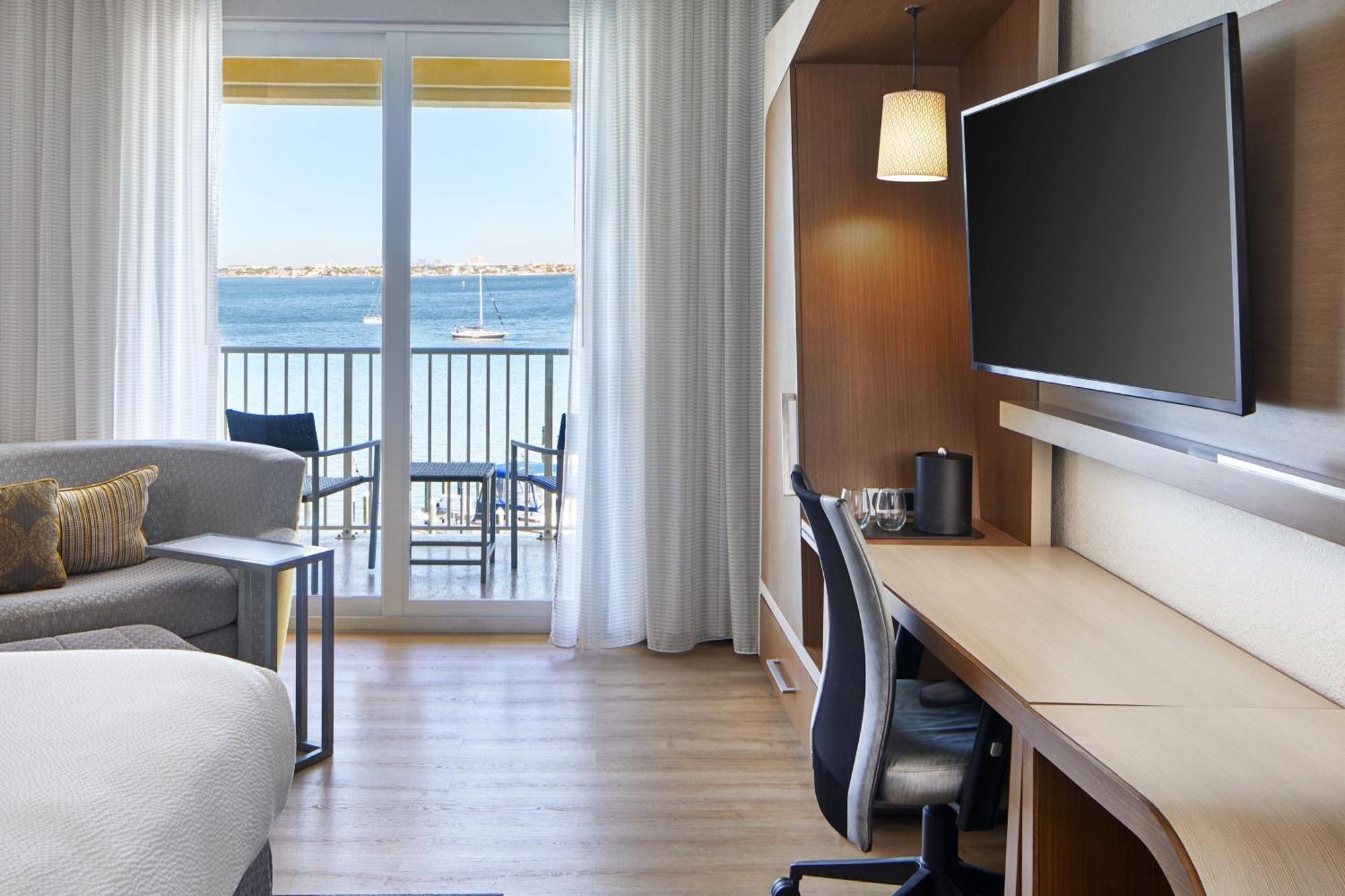 Courtyard By Marriott St. Petersburg Clearwater/madeira Hotel Madeira Beach