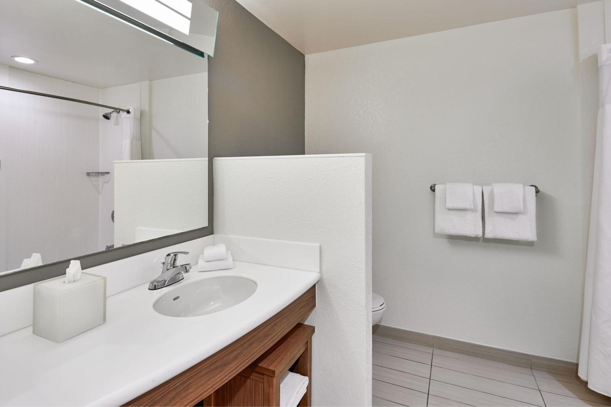 Courtyard By Marriott St. Petersburg Clearwater/madeira Madeira Beach