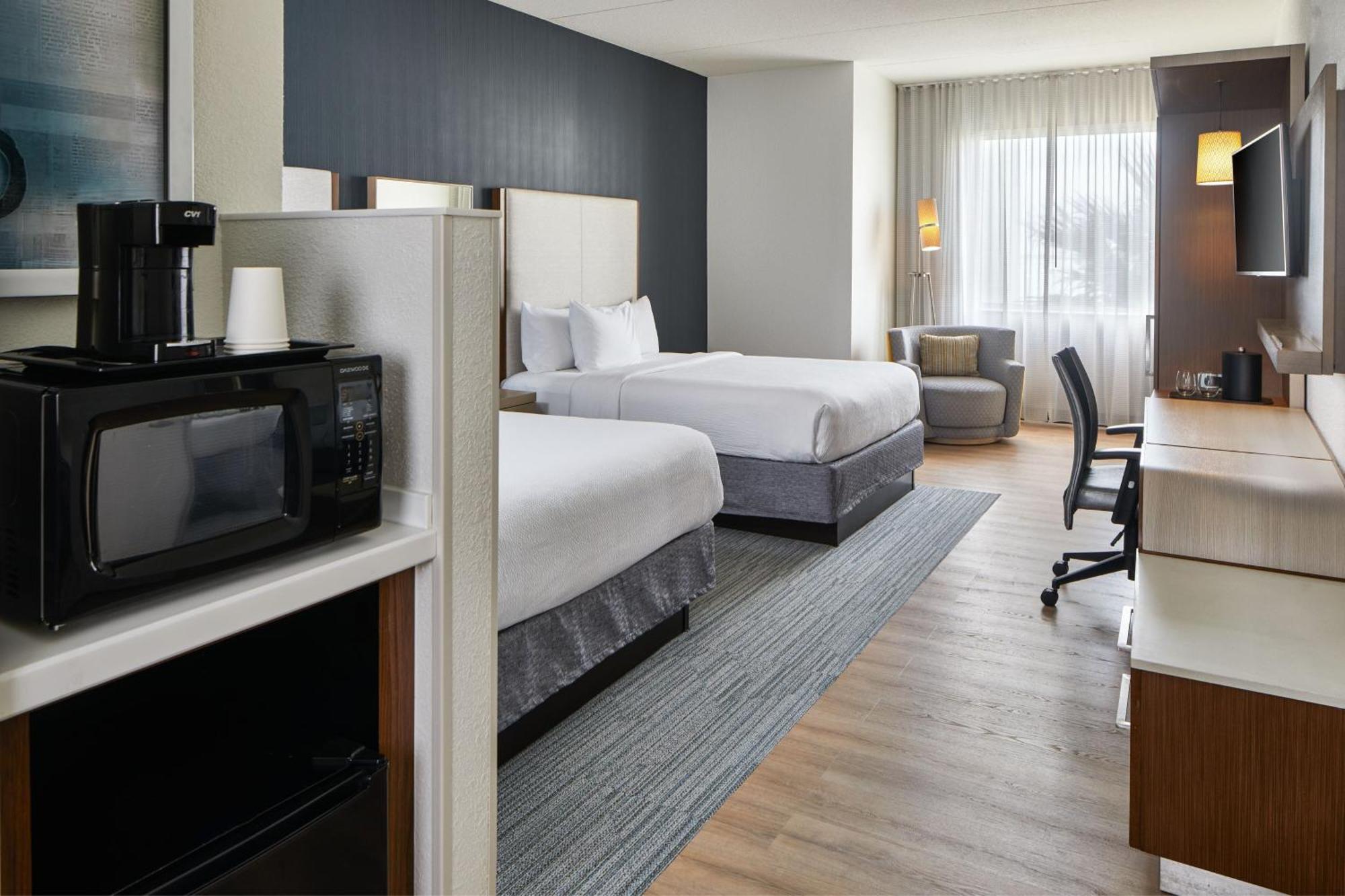 Courtyard By Marriott St. Petersburg Clearwater/madeira 3*