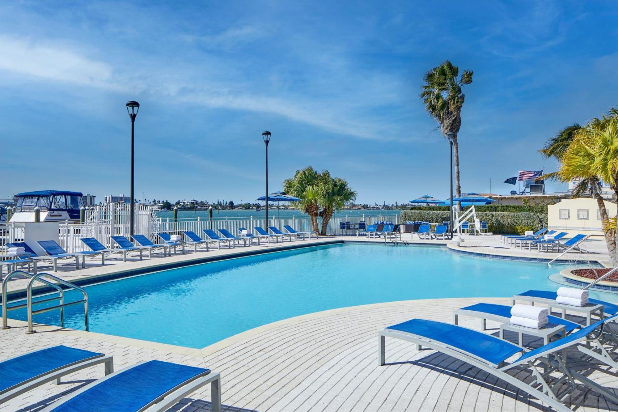 Courtyard By Marriott St. Petersburg Clearwater/madeira Hotel 3*