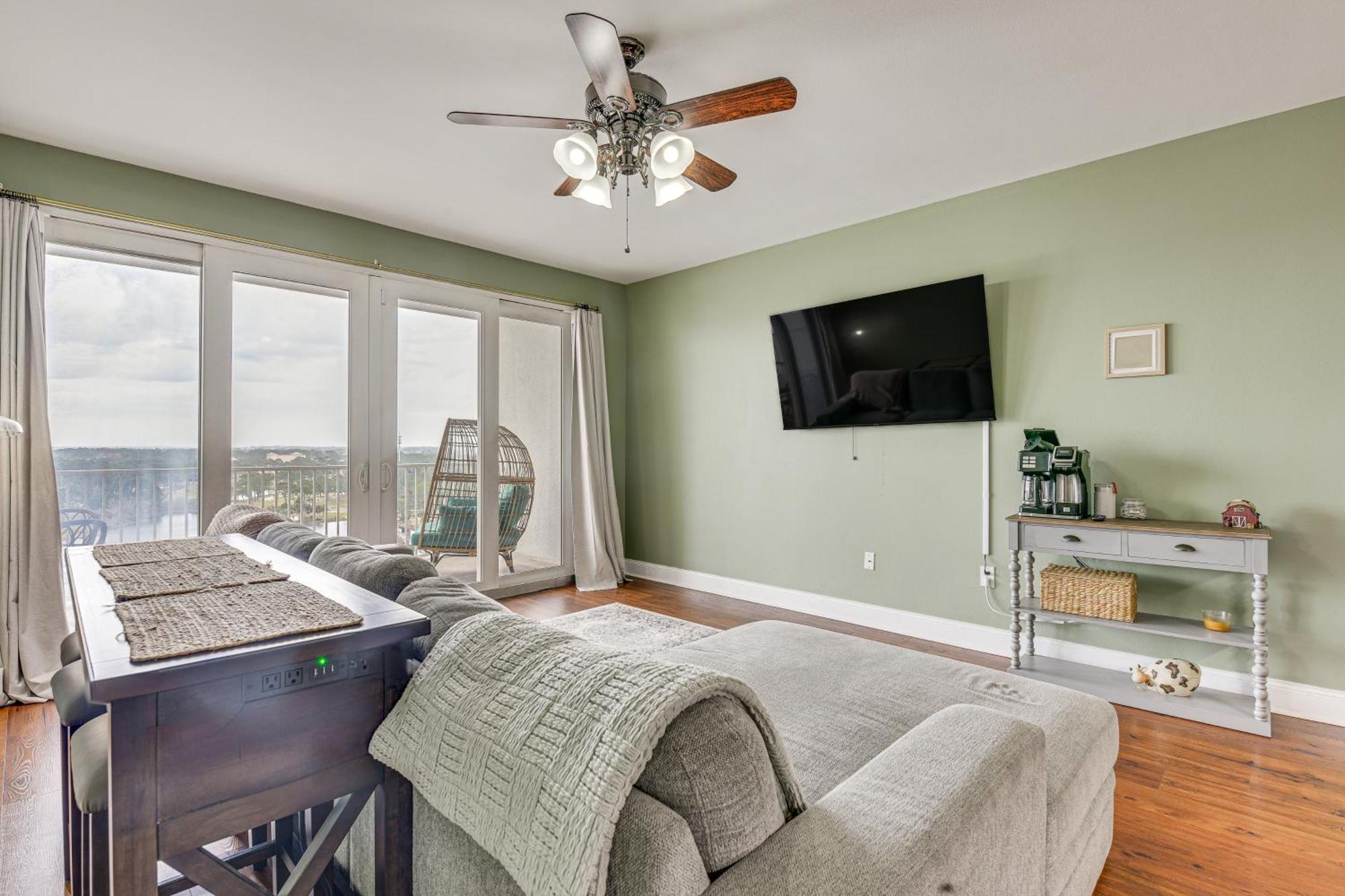 Happy Cows Retreat In Pcb With Lagoon Views! *