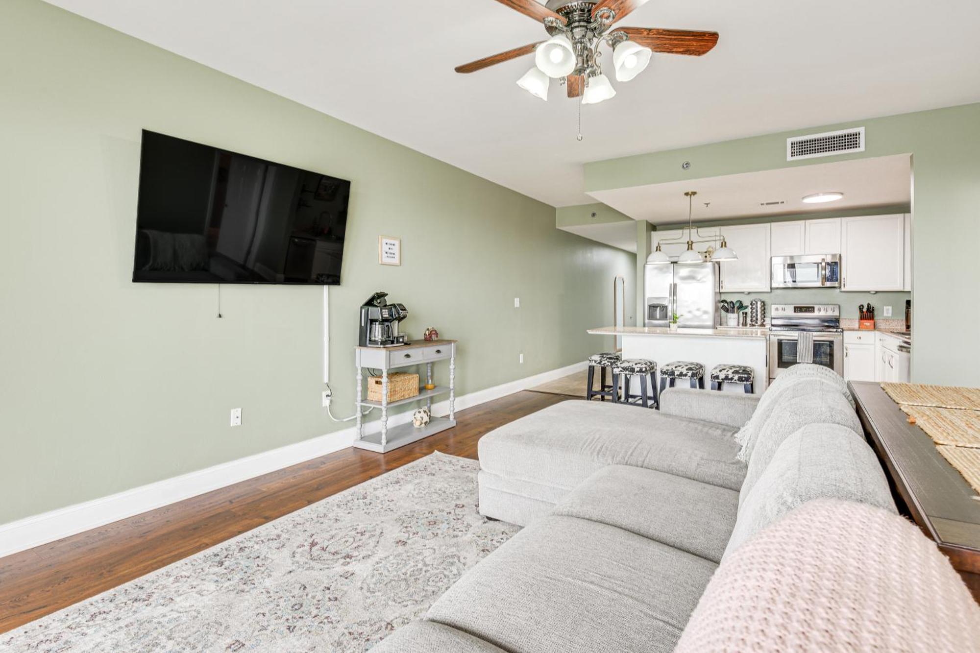 Happy Cows Retreat In Pcb With Lagoon Views! *