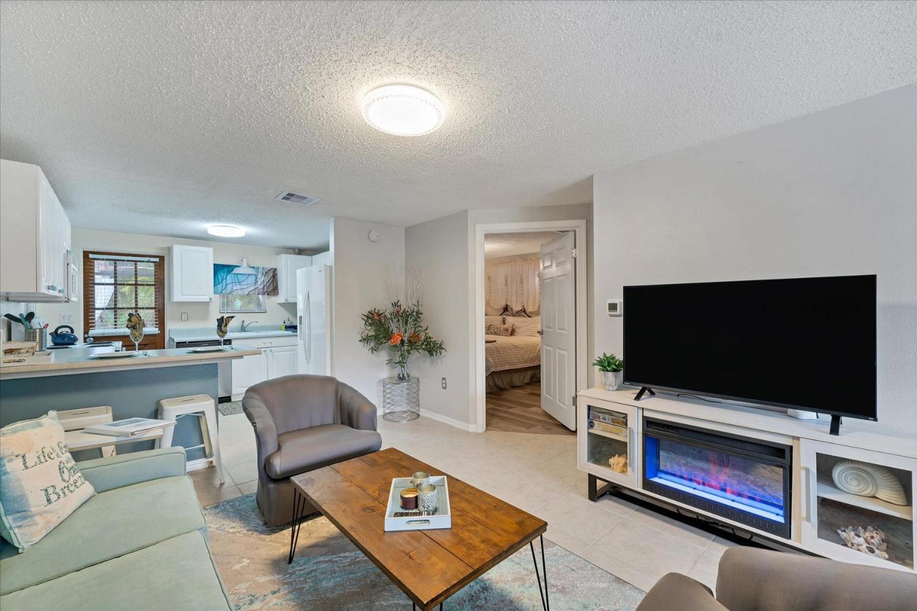 With Heated Pool Just Off Siesta Key * Sarasota