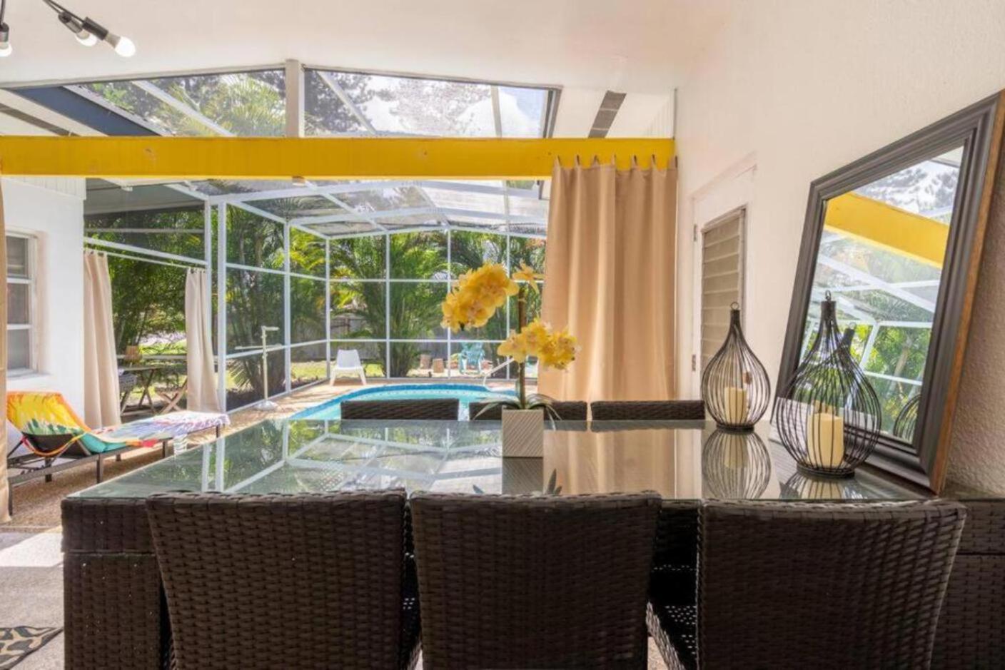 Fantastic Island House 1 Mile To The With Heated Pool * Sarasota