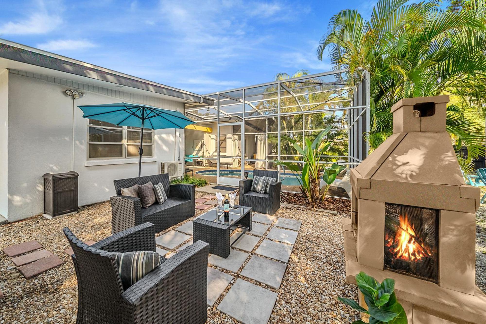 Fantastic Island House 1 Mile To The With Heated Pool Holiday home