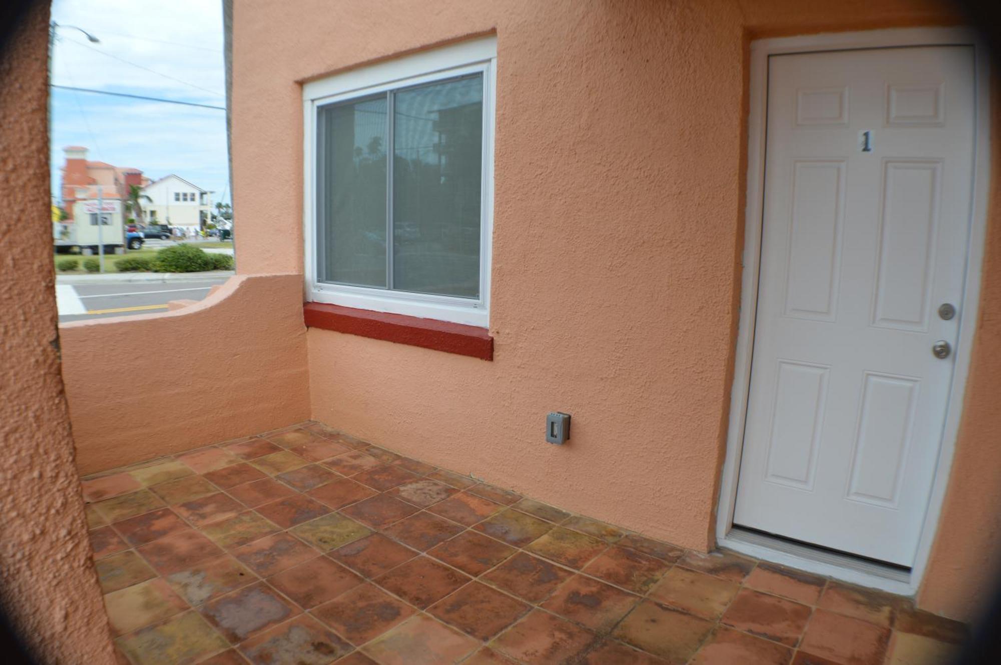 Apartment At John's Pass By Travel Services *