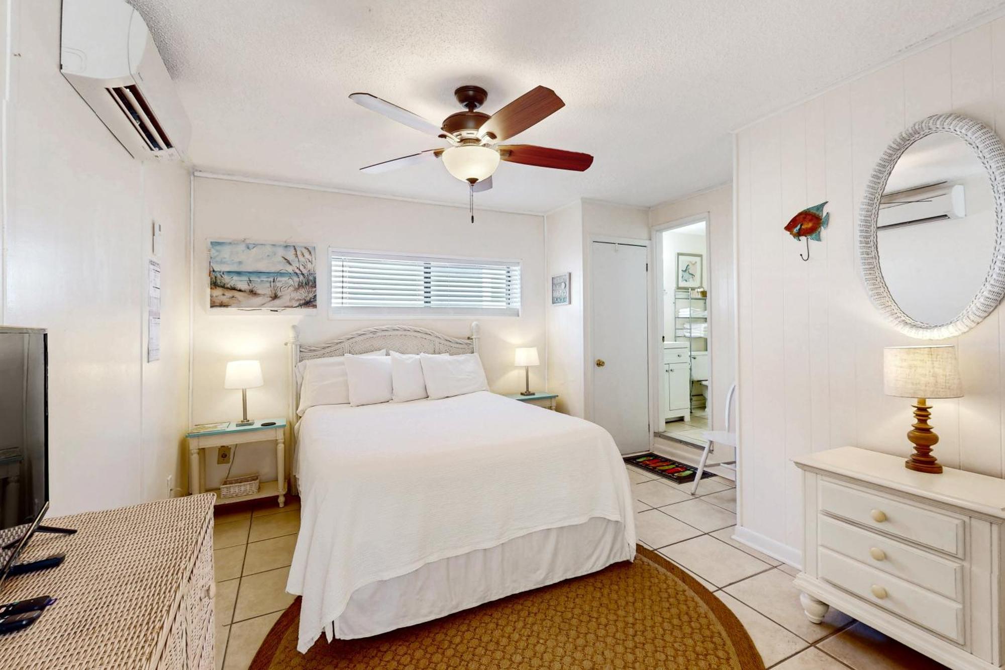 Linda's Cozy Duplex B Laguna Beach