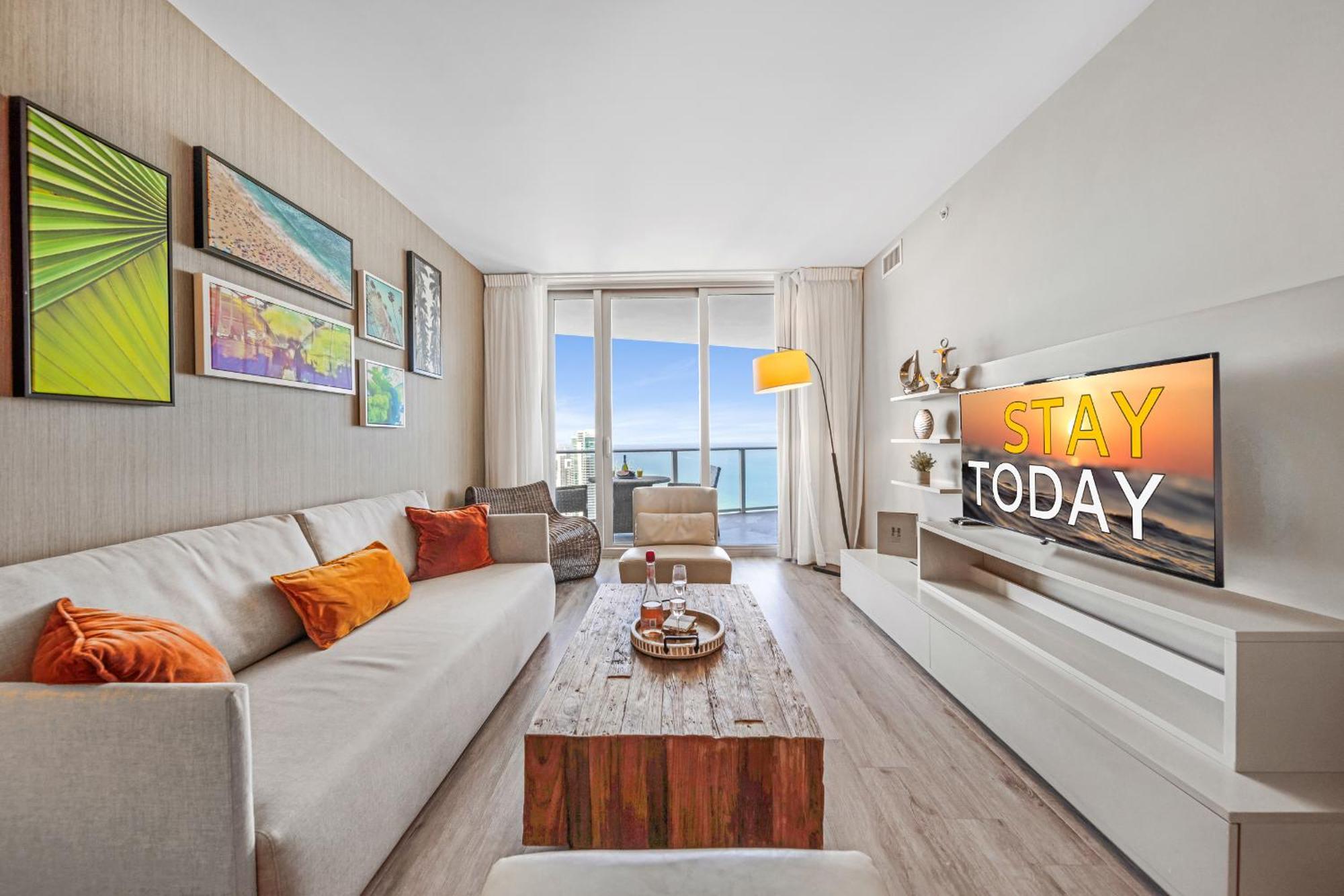 Splendid - Oceanview 1bdr & 1ba Right On The Beach, Heated Pool, Gym Apartment Hollywood