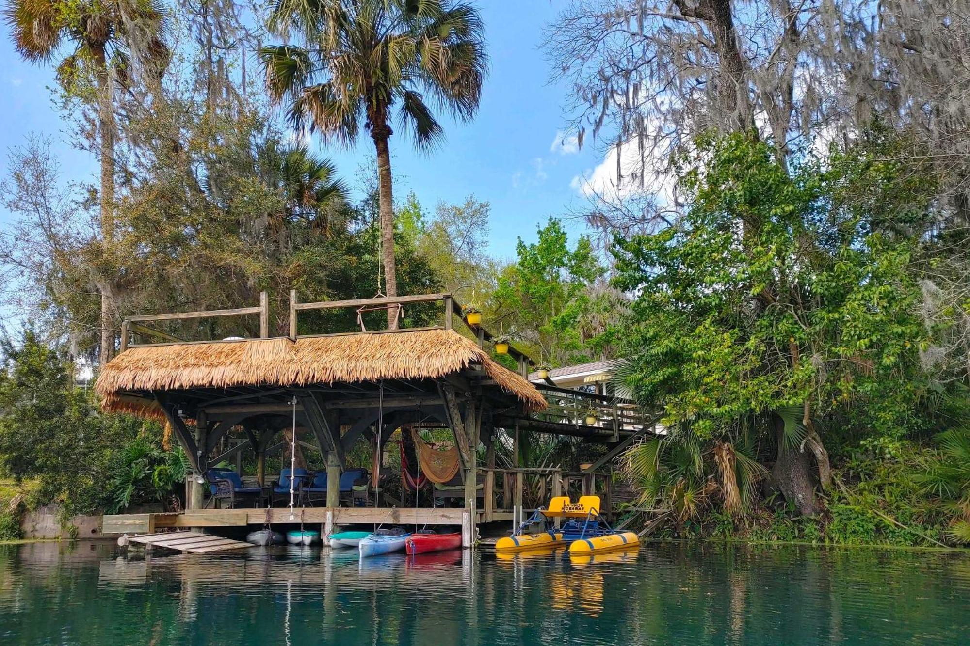Holiday home Riverfront With Dock And Kayaks! *