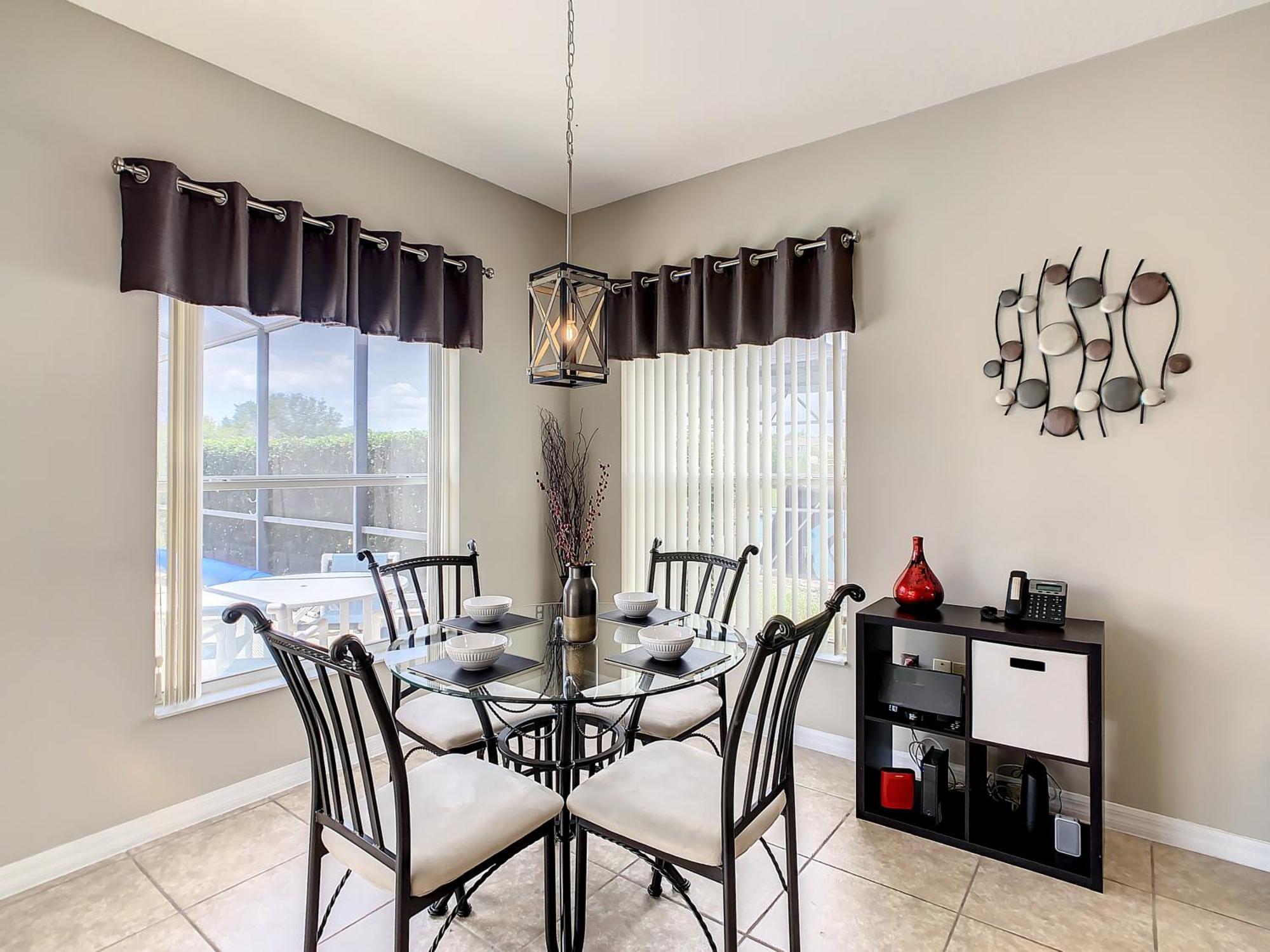Extended Sun Deck With Private Pool In Gated Quiet Community * Davenport