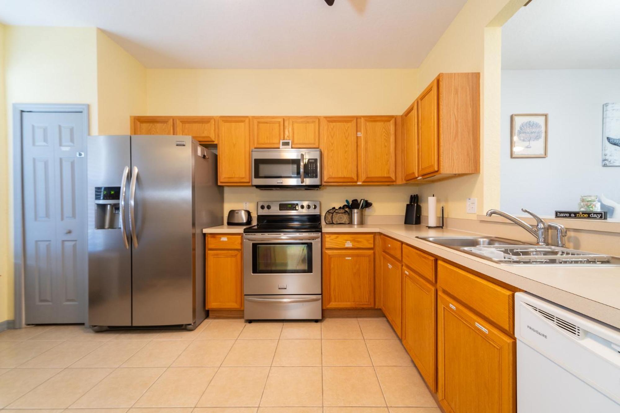 Regal Palms Townhome,gated Community With Amenities Davenport