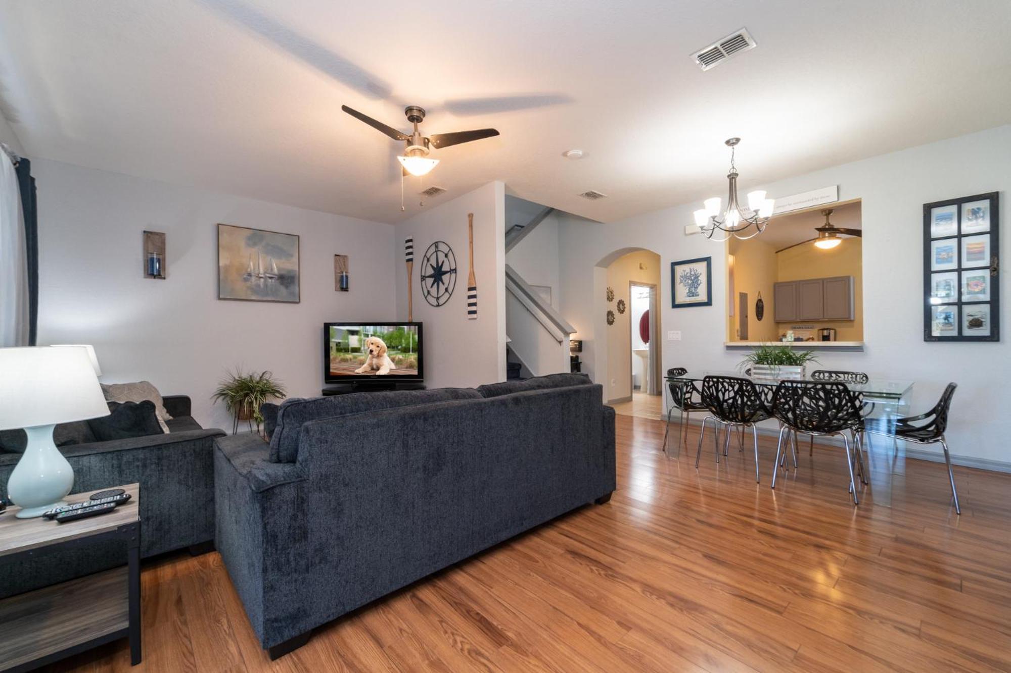 Regal Palms Townhome,gated Community With Amenities Davenport