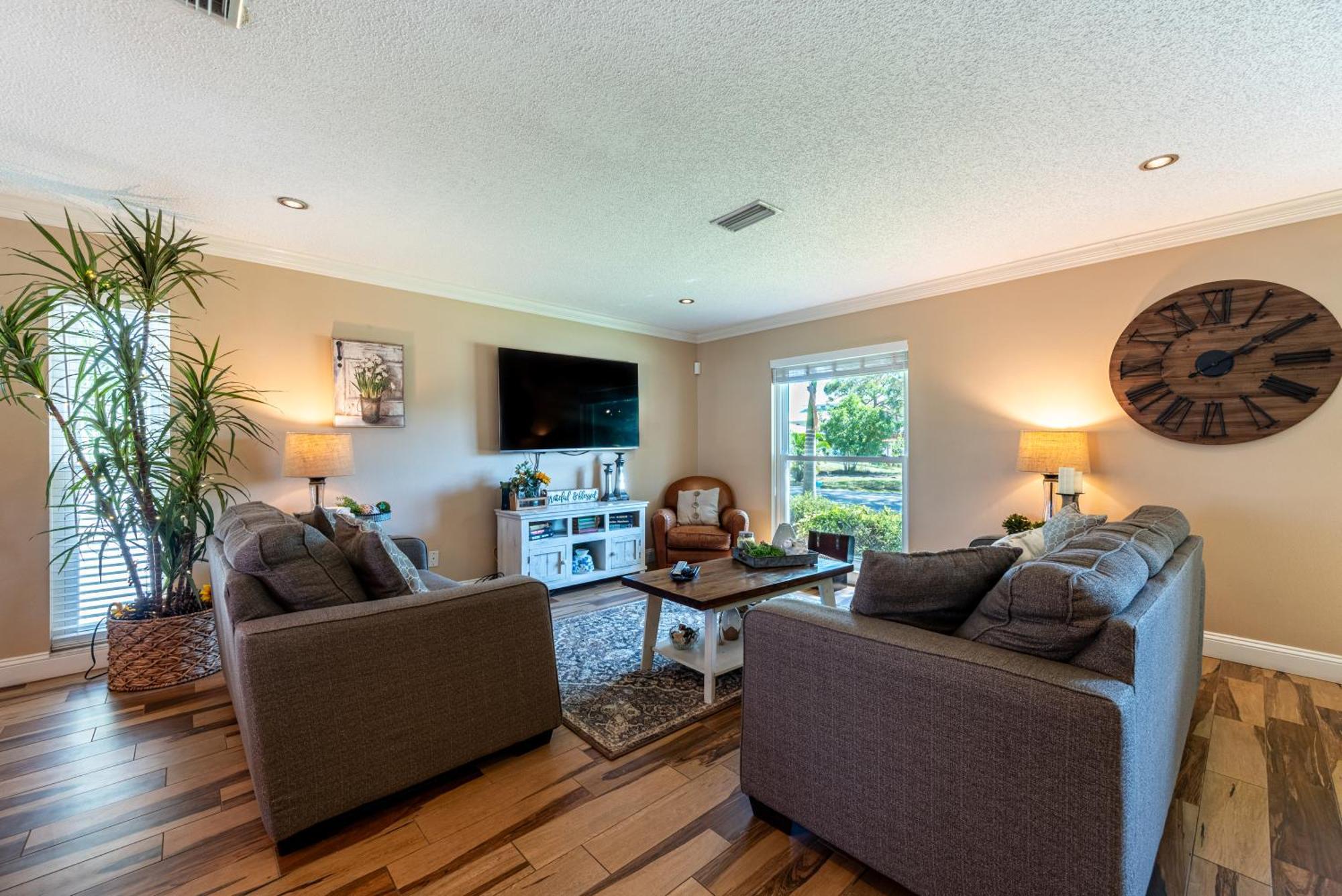 Holiday home The Farm House! Spacious Private Pool With Grill And Fully Stocked Kitchen! *