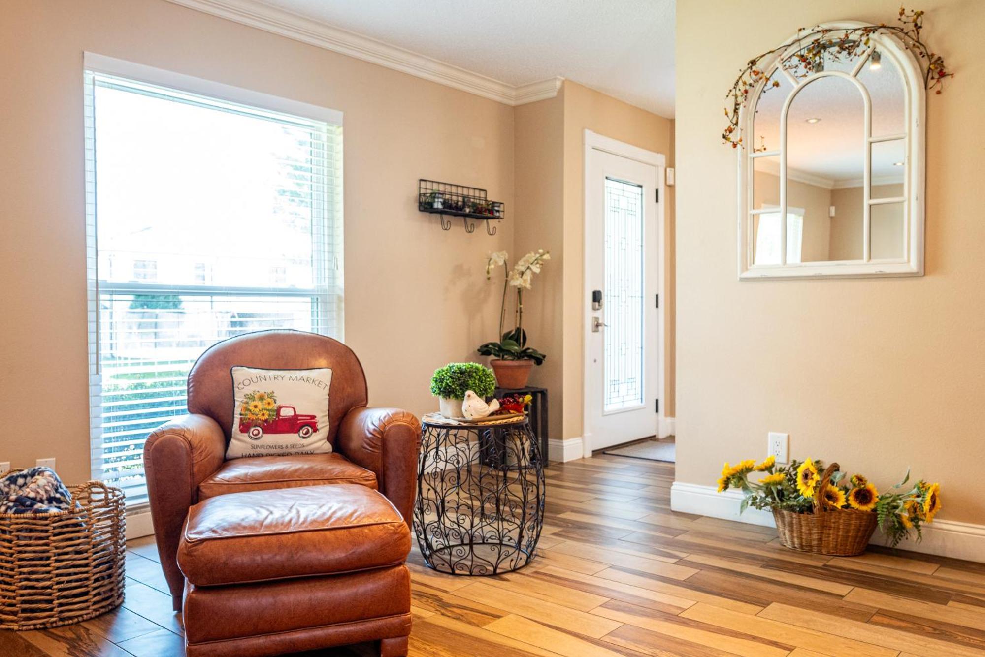 The Farm House! Spacious Private Pool With Grill And Fully Stocked Kitchen! Holiday home Bradenton