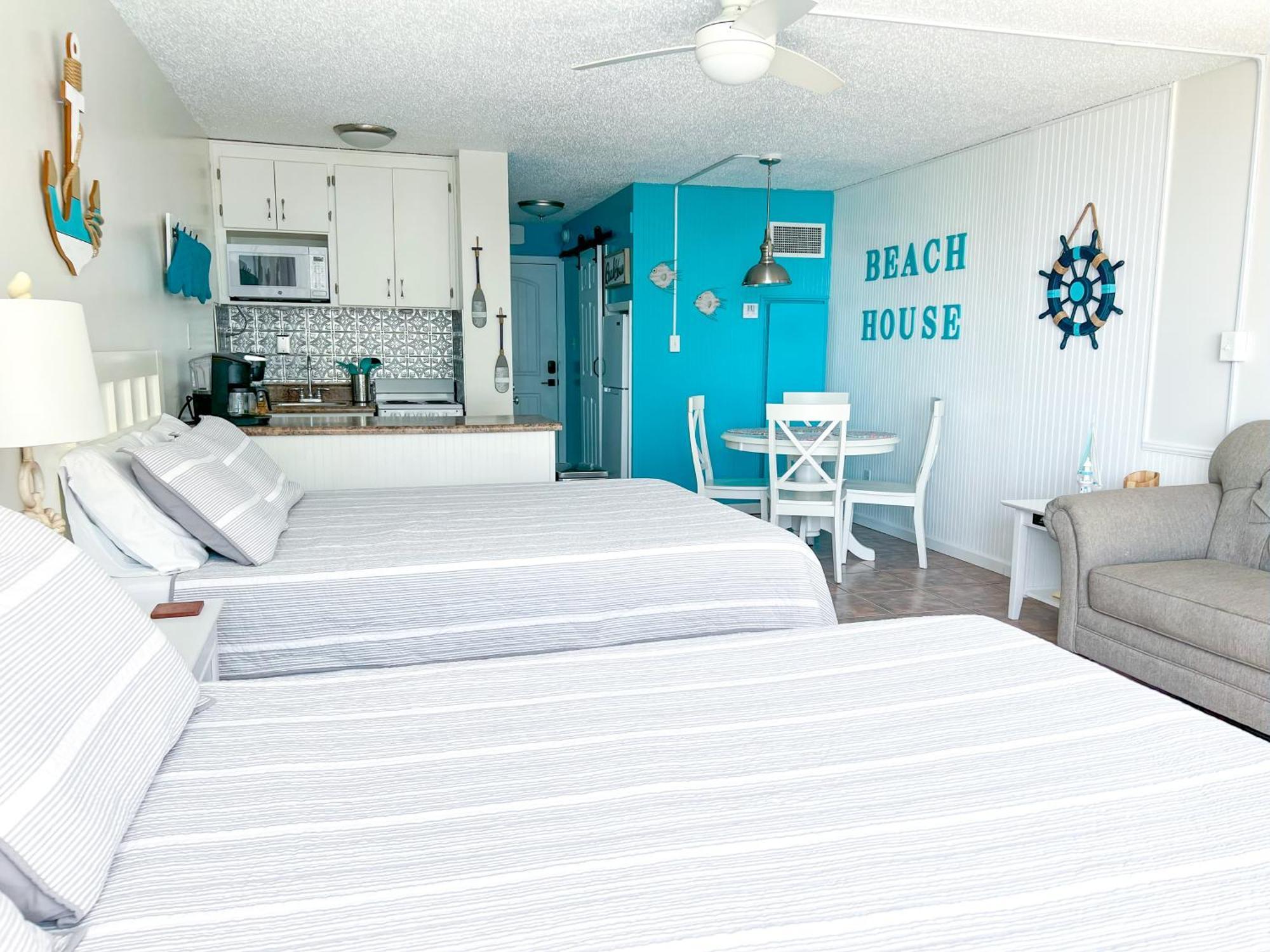 Apartment Beachfront - Perfect Location - Free Chairs