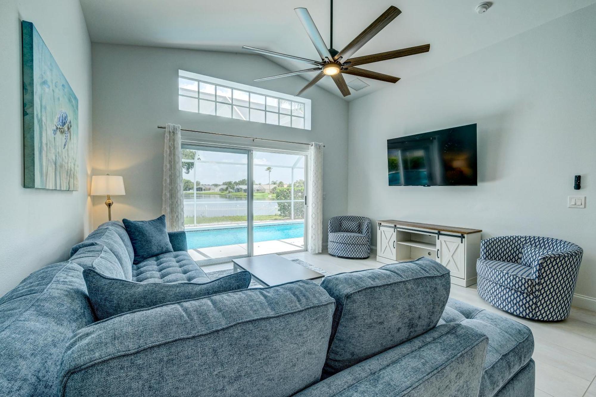 Turtle Bay Cottage! Cozy With Private Pool! Water View!