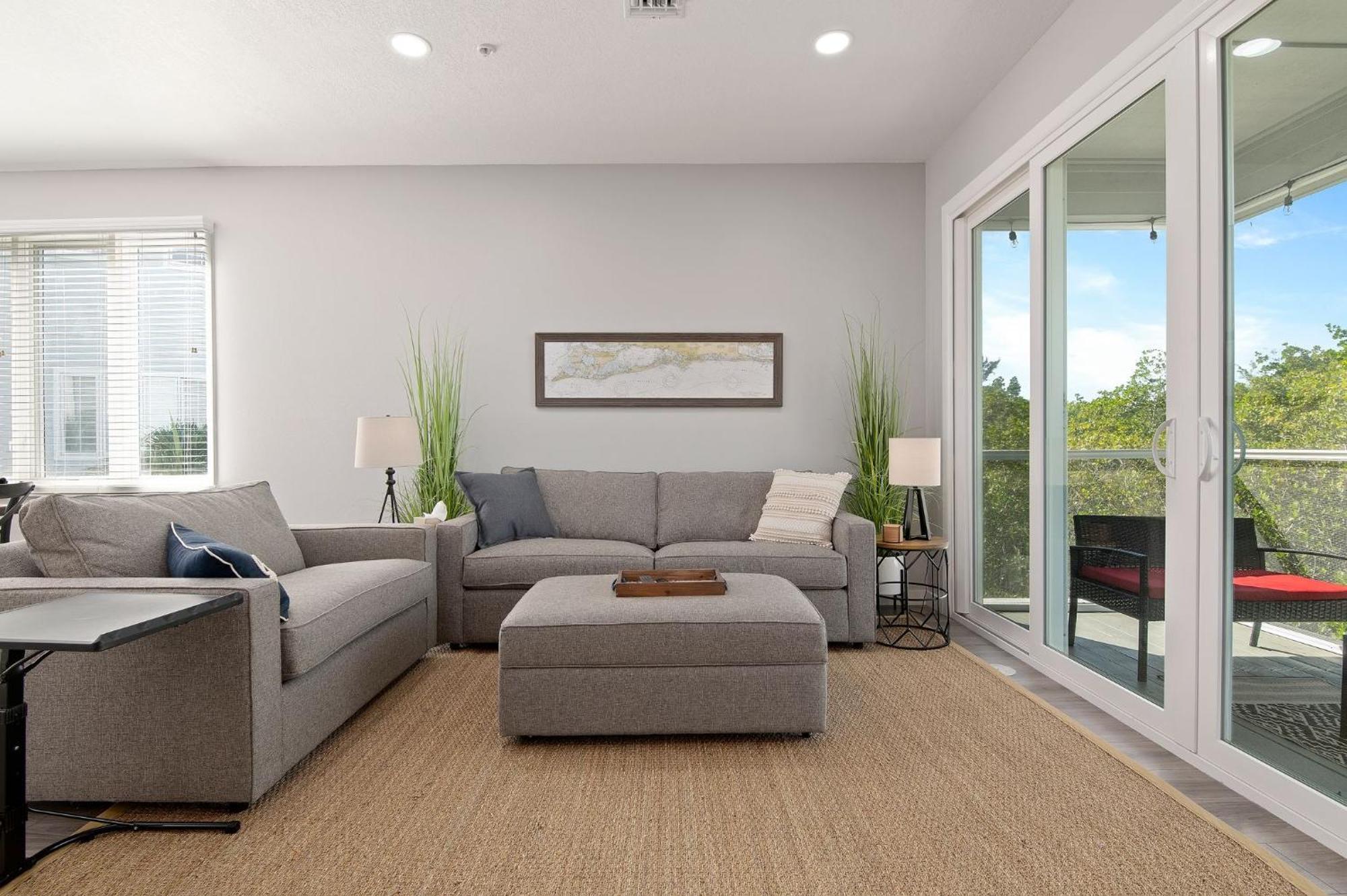 The Tree House! Beautiful Townhome In With Great Amenities Surrounded By Nature! Holiday home Longboat Key