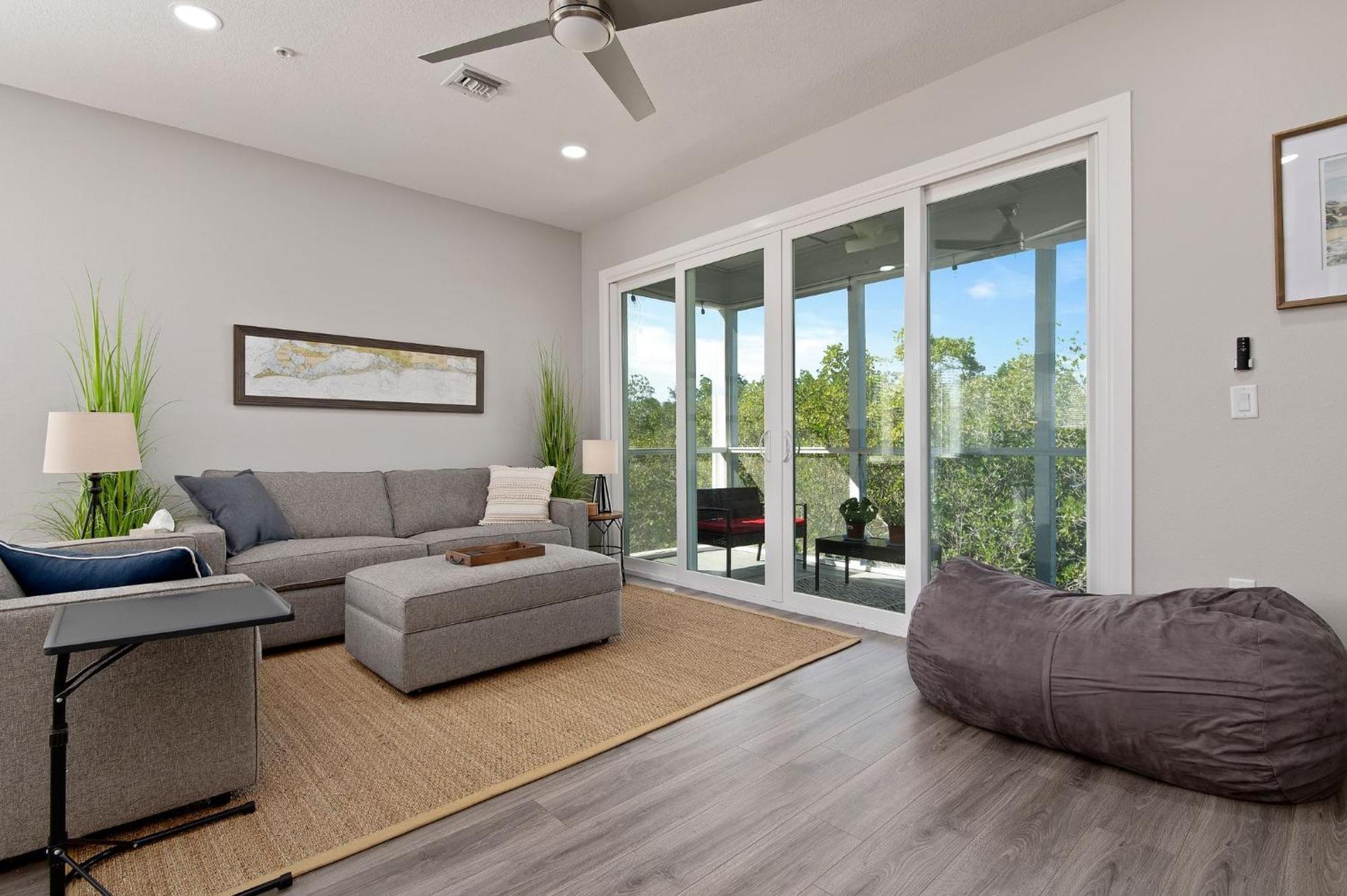 The Tree House! Beautiful Townhome In With Great Amenities Surrounded By Nature! *