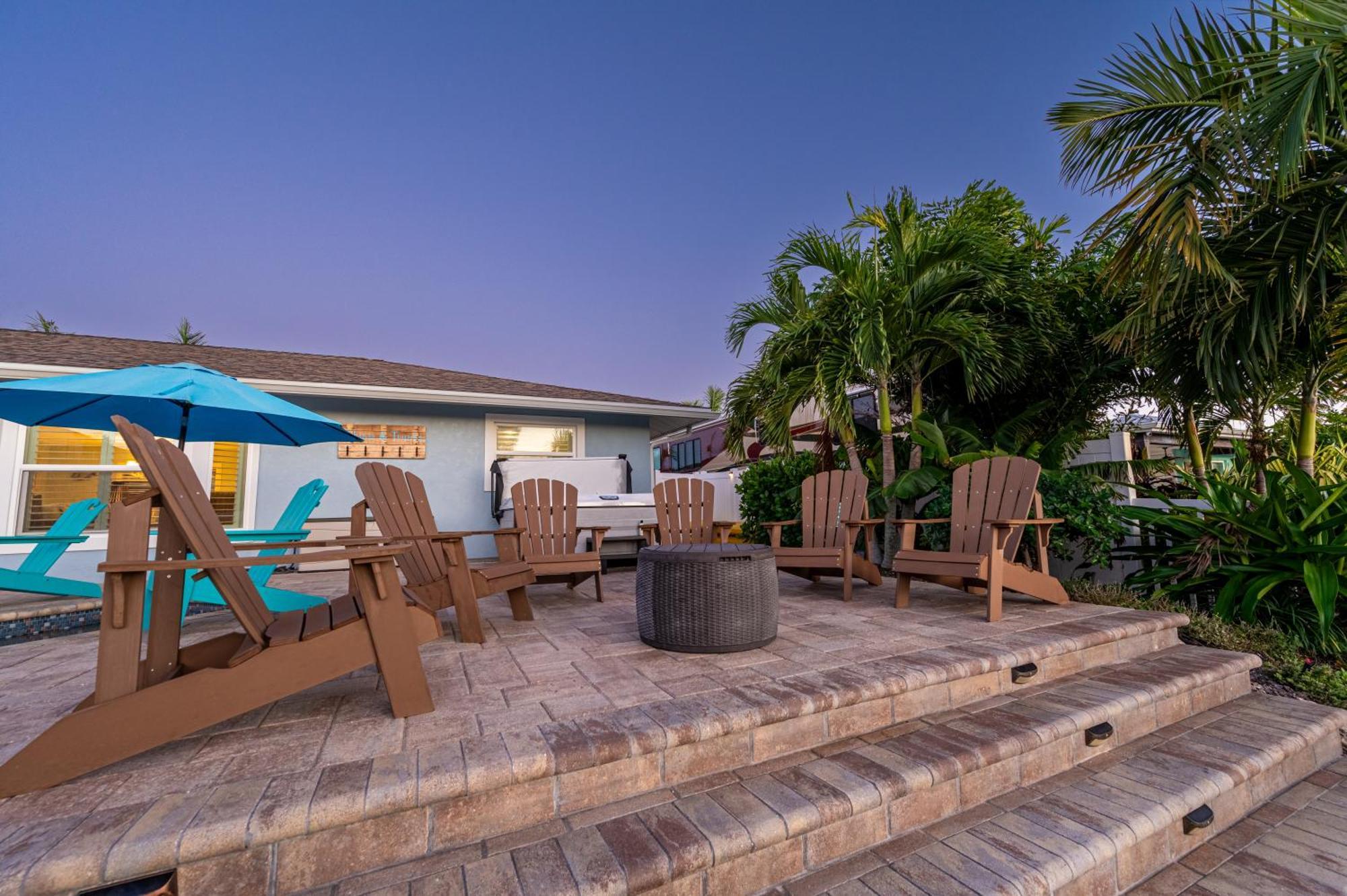 Holiday home Royal Palm Paradise! Waterfront, Private Pool & Hot Tub, Boat Dock! *