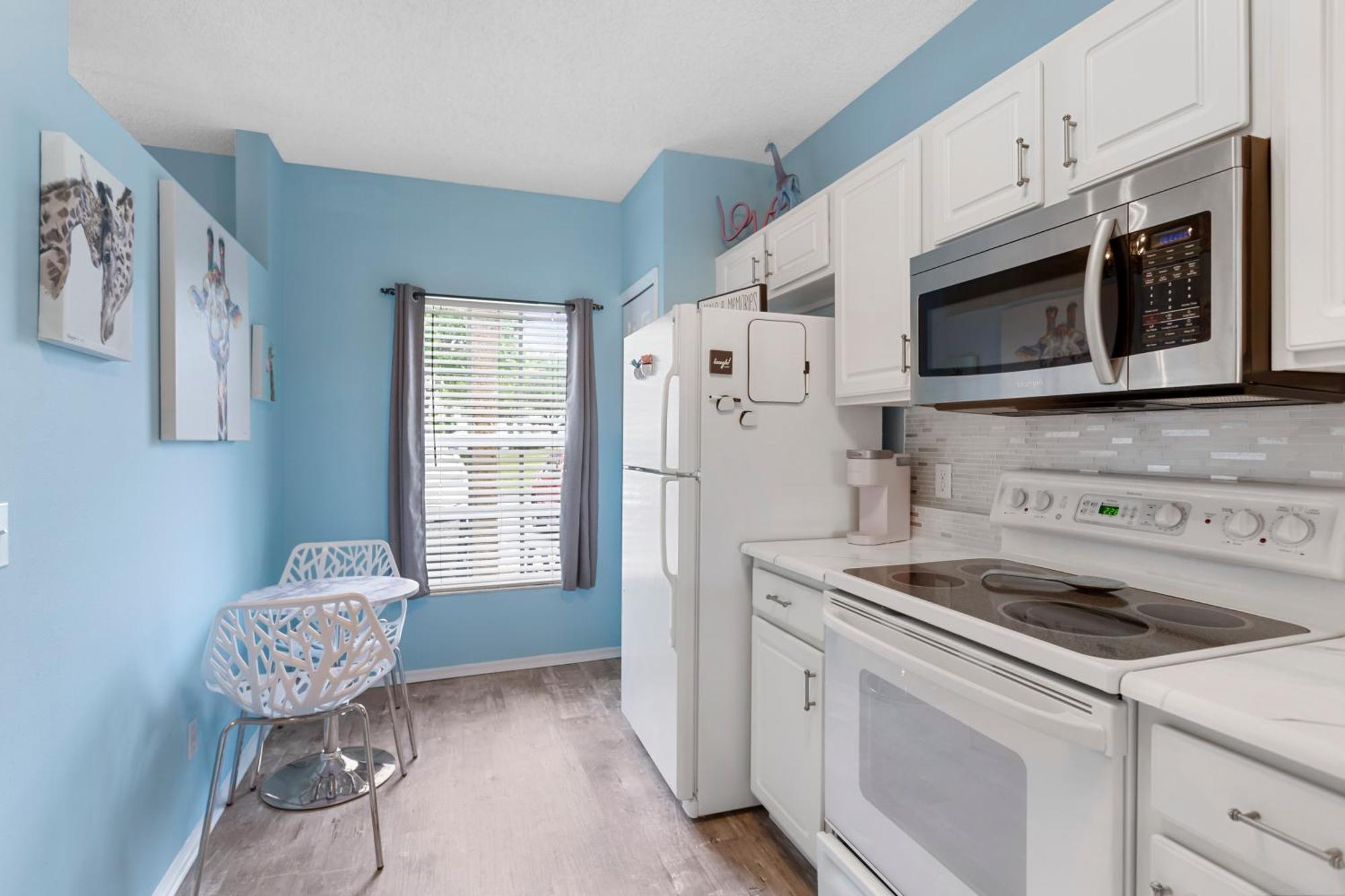 Holiday home Cappy Hour! Lakefront Townhome With Backyard Paradise And Amazing Community Amenities!