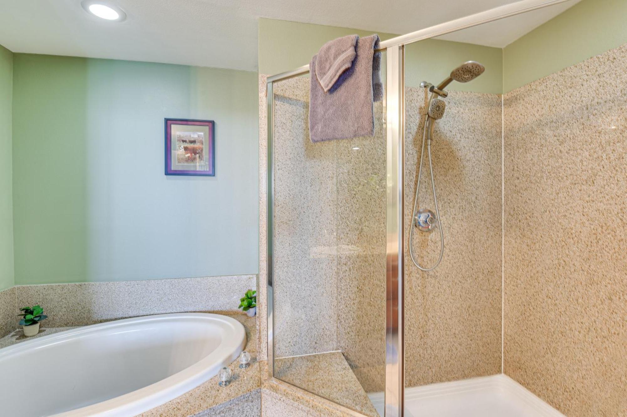 Apartment Happy Cows Retreat In Pcb With Lagoon Views! *