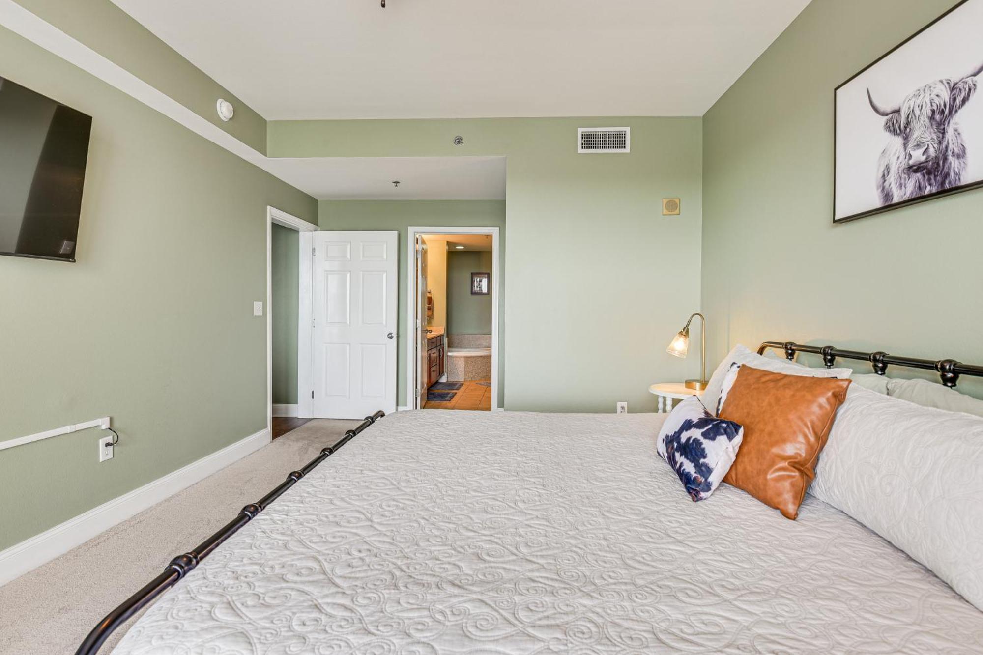 Happy Cows Retreat In Pcb With Lagoon Views! Panama City Beach